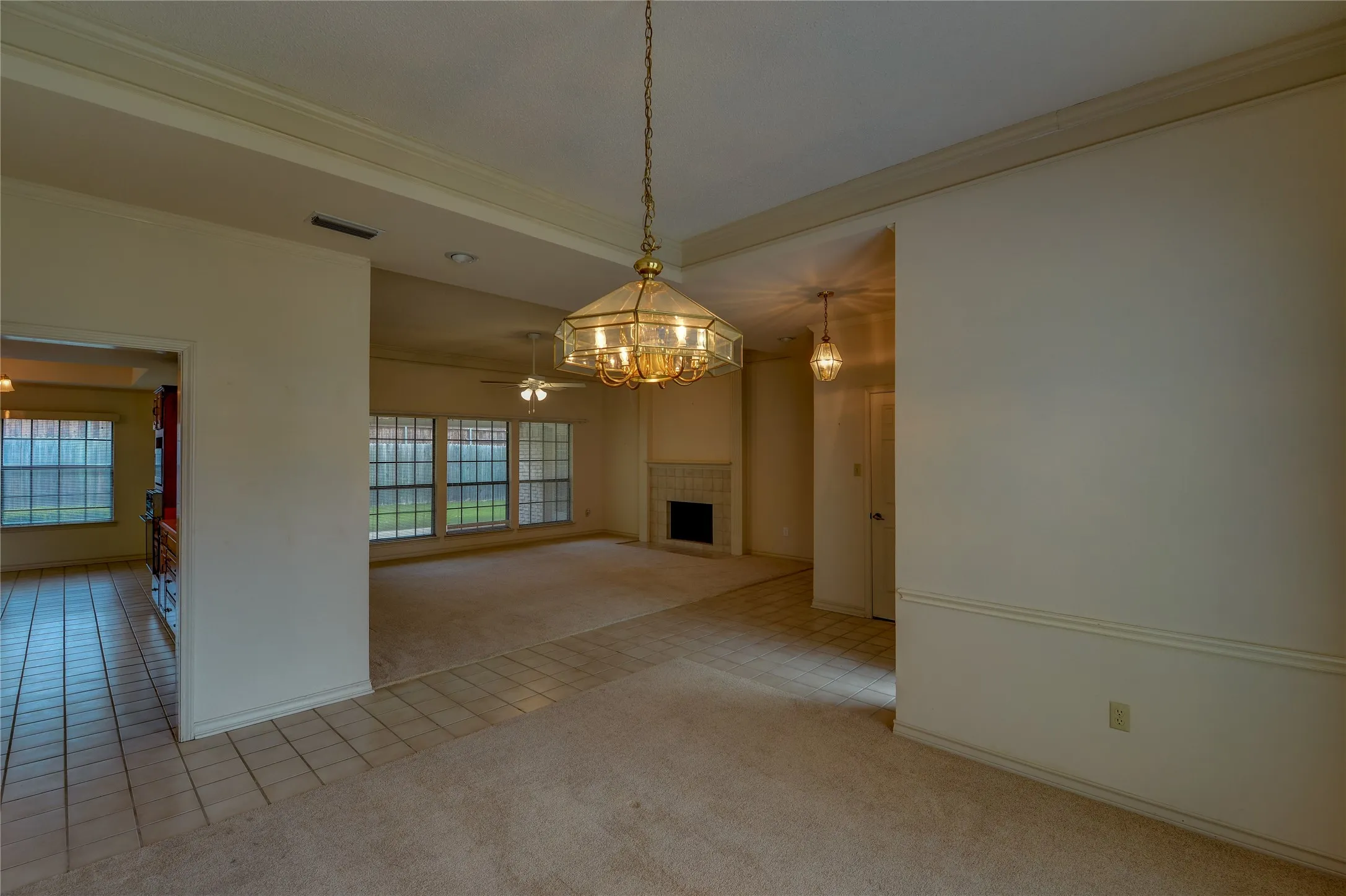 Single Family Residence For Sale in Tarrant County , 8240 Saddlebrook Drive, Benbrook, Texas 76116, 3 Bedroom, 3 Bathroom, 2 Garage spaces, 2,340 Sqft, built in 1987, mls#21397777, Real Estate Agent in Benbrook, Homes For Sale in Tarrant county, Homes For Sale in Benbrook, Realtor in Benbrook Texas, Real Estate Brokerage Independent Realty Texas, Luminita Cordes Realtor