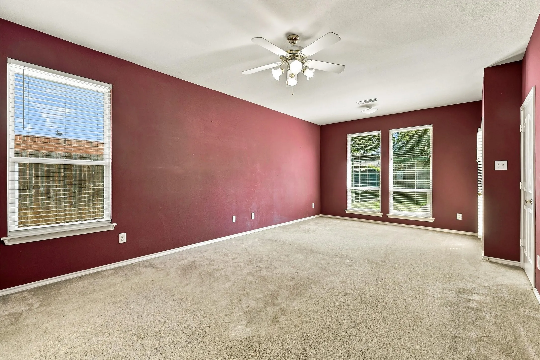 Another view of the primary room, you can see all the natural light