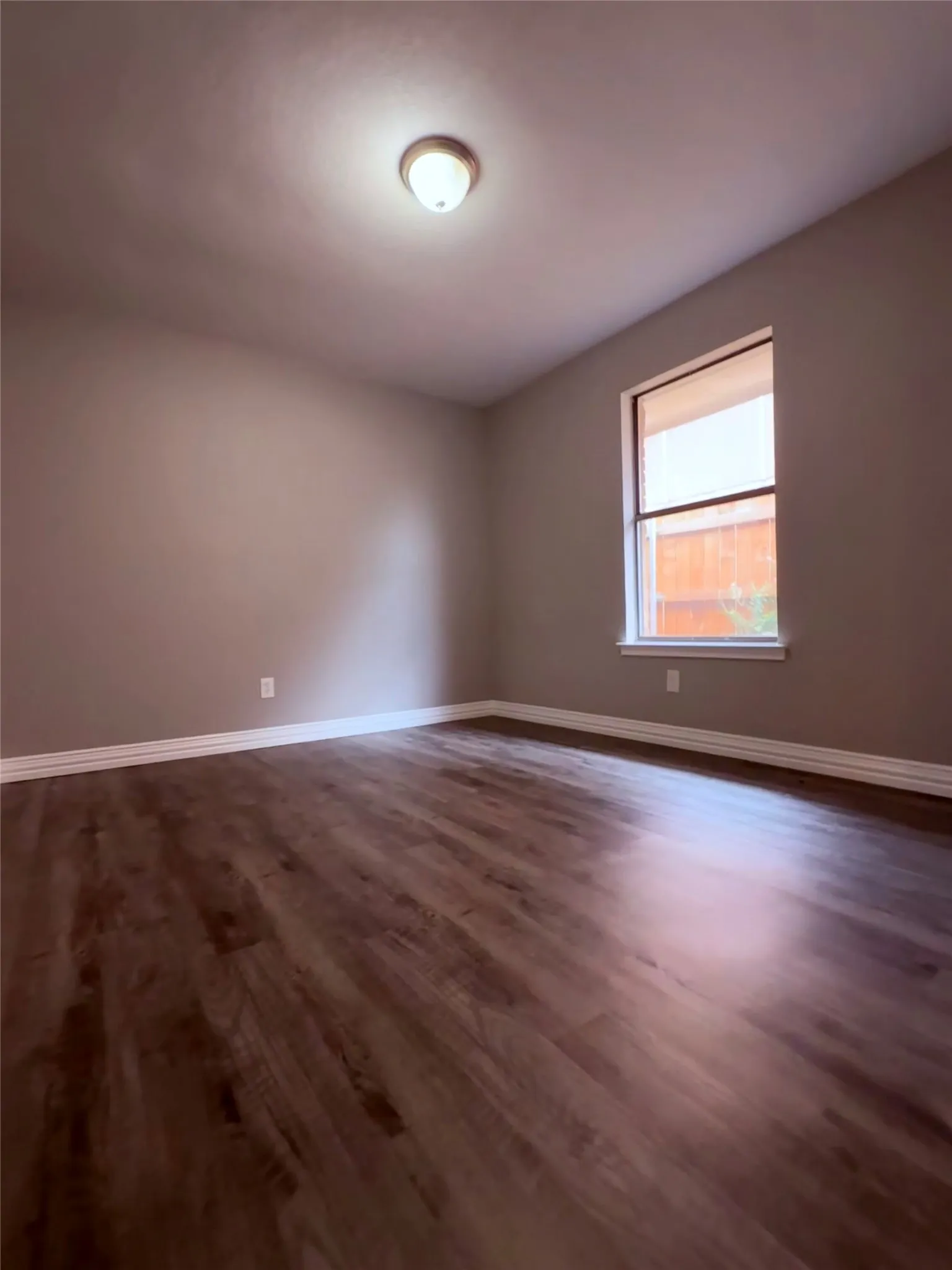 Single Family Residence For Rent in Tarrant County , 2612 S Meadow Drive, Fort Worth, Texas 76133, 3 Bedroom, 2 Bathroom, 2 Garage spaces, 1,704 Sqft, built in 1983, mls#21397795, Real Estate Agent in Fort Worth, Homes For Rent in Tarrant county, Homes For Rent in Fort Worth, Realtor in Fort Worth Texas, Real Estate Brokerage Independent Realty Texas, Luminita Cordes Realtor