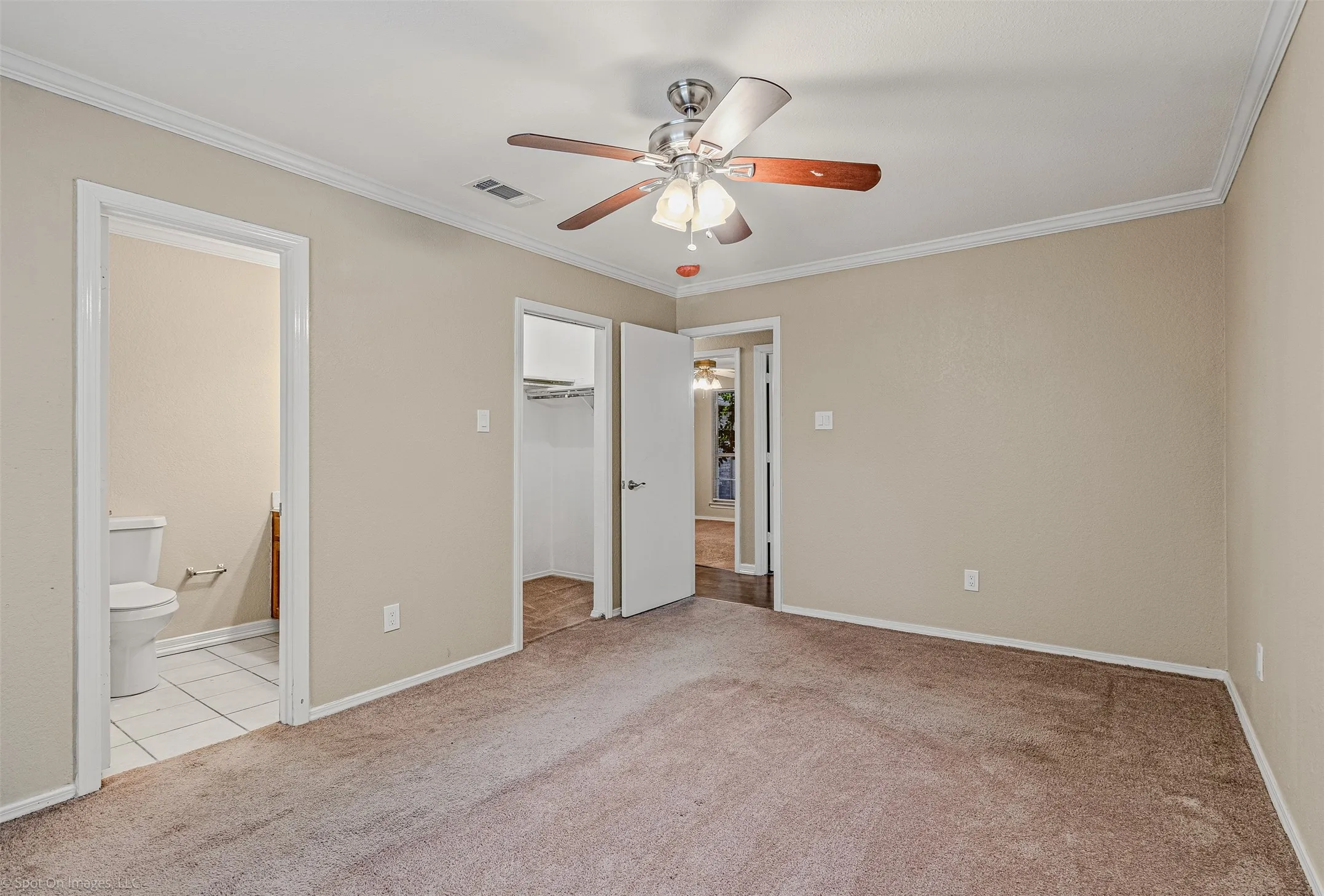 Single Family Residence For Rent in Rockwall County , 214 Mapleridge Drive, Rockwall, Texas 75032, 3 Bedroom, 2 Bathroom, Garage spaces, 1,818 Sqft, built in 1985, mls#21397173, Real Estate Agent in Rockwall, Homes For Rent in Rockwall county, Homes For Rent in Rockwall, Realtor in Rockwall Texas, Real Estate Brokerage Independent Realty Texas, Luminita Cordes Realtor