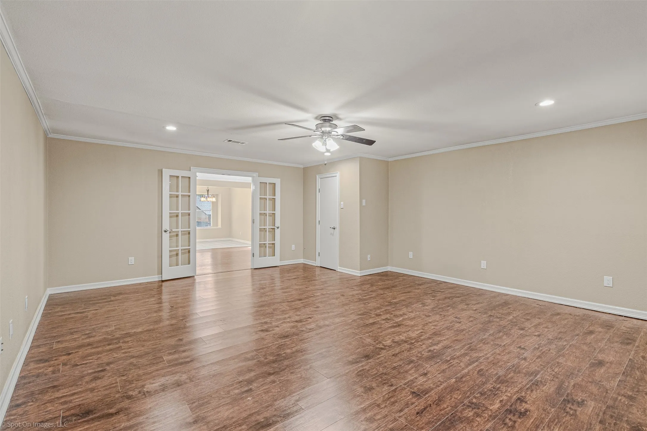 Single Family Residence For Rent in Rockwall County , 214 Mapleridge Drive, Rockwall, Texas 75032, 3 Bedroom, 2 Bathroom, Garage spaces, 1,818 Sqft, built in 1985, mls#21397173, Real Estate Agent in Rockwall, Homes For Rent in Rockwall county, Homes For Rent in Rockwall, Realtor in Rockwall Texas, Real Estate Brokerage Independent Realty Texas, Luminita Cordes Realtor