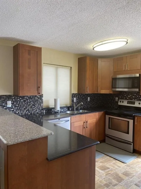 Single Family Residence For Sale in Tarrant County , 5730 Cancun Drive, North Richland Hills, Texas 76180, 2 Bedroom, 2 Bathroom, Garage spaces, 1,062 Sqft, built in 1985, mls#21397800, Real Estate Agent in North Richland Hills, Homes For Sale in Tarrant county, Homes For Sale in North Richland Hills, Realtor in North Richland Hills Texas, Real Estate Brokerage Independent Realty Texas, Luminita Cordes Realtor