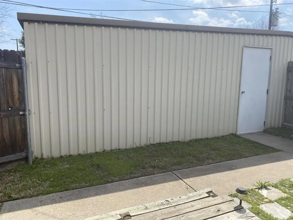 Single Family Residence For Sale in Tarrant County , 5730 Cancun Drive, North Richland Hills, Texas 76180, 2 Bedroom, 2 Bathroom, Garage spaces, 1,062 Sqft, built in 1985, mls#21397800, Real Estate Agent in North Richland Hills, Homes For Sale in Tarrant county, Homes For Sale in North Richland Hills, Realtor in North Richland Hills Texas, Real Estate Brokerage Independent Realty Texas, Luminita Cordes Realtor