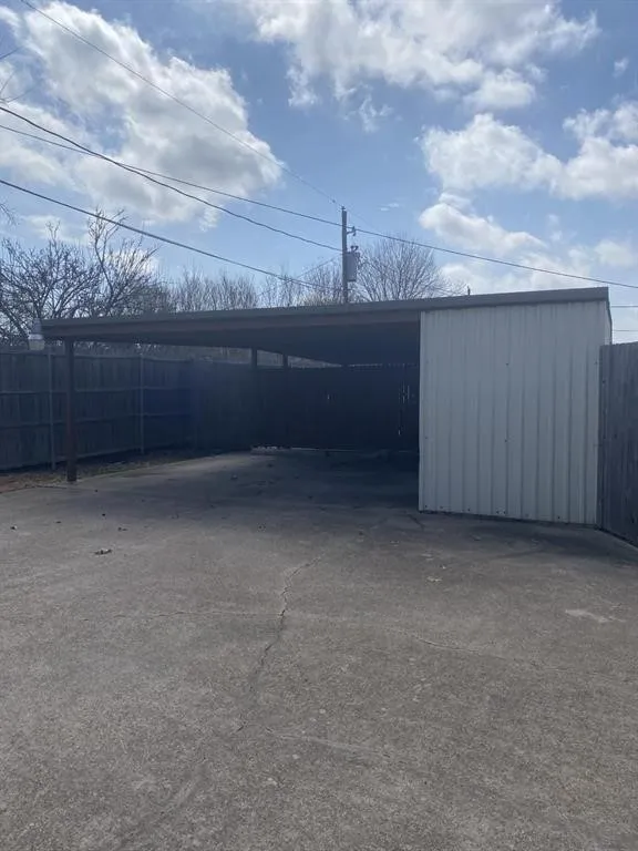 Single Family Residence For Sale in Tarrant County , 5730 Cancun Drive, North Richland Hills, Texas 76180, 2 Bedroom, 2 Bathroom, Garage spaces, 1,062 Sqft, built in 1985, mls#21397800, Real Estate Agent in North Richland Hills, Homes For Sale in Tarrant county, Homes For Sale in North Richland Hills, Realtor in North Richland Hills Texas, Real Estate Brokerage Independent Realty Texas, Luminita Cordes Realtor