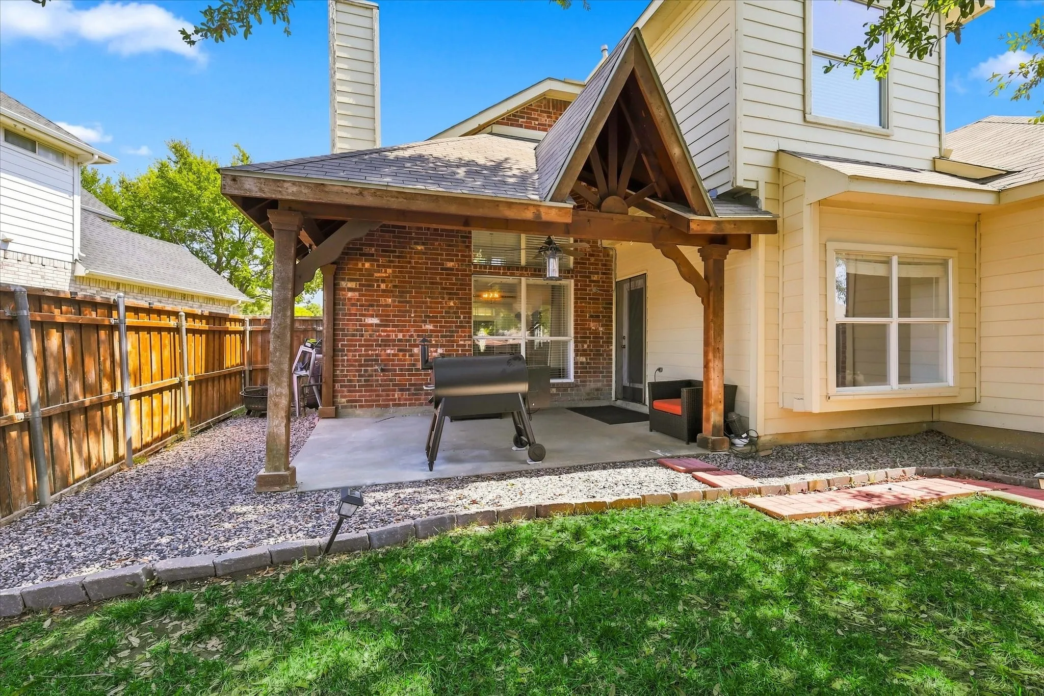 Single Family Residence For Sale in Denton County , 6621 Alliance Drive, The Colony, Texas 75056, 4 Bedroom, 3 Bathroom, 2 Garage spaces, 2,330 Sqft, built in 2002, mls#21382251, Real Estate Agent in The Colony, Homes For Sale in Denton county, Homes For Sale in The Colony, Realtor in The Colony Texas, Real Estate Brokerage Independent Realty Texas, Luminita Cordes Realtor