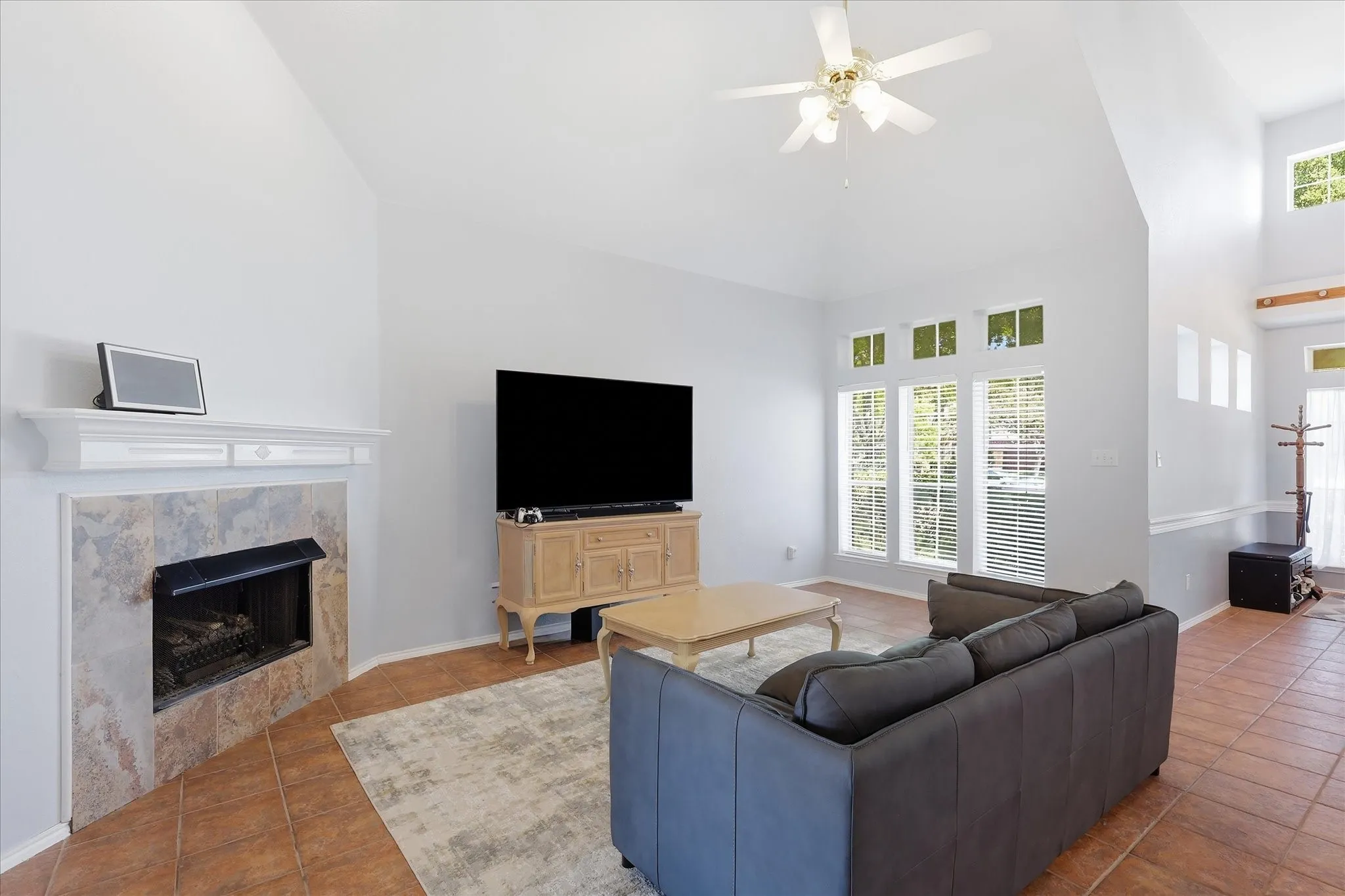 Single Family Residence For Sale in Denton County , 6621 Alliance Drive, The Colony, Texas 75056, 4 Bedroom, 3 Bathroom, 2 Garage spaces, 2,330 Sqft, built in 2002, mls#21382251, Real Estate Agent in The Colony, Homes For Sale in Denton county, Homes For Sale in The Colony, Realtor in The Colony Texas, Real Estate Brokerage Independent Realty Texas, Luminita Cordes Realtor