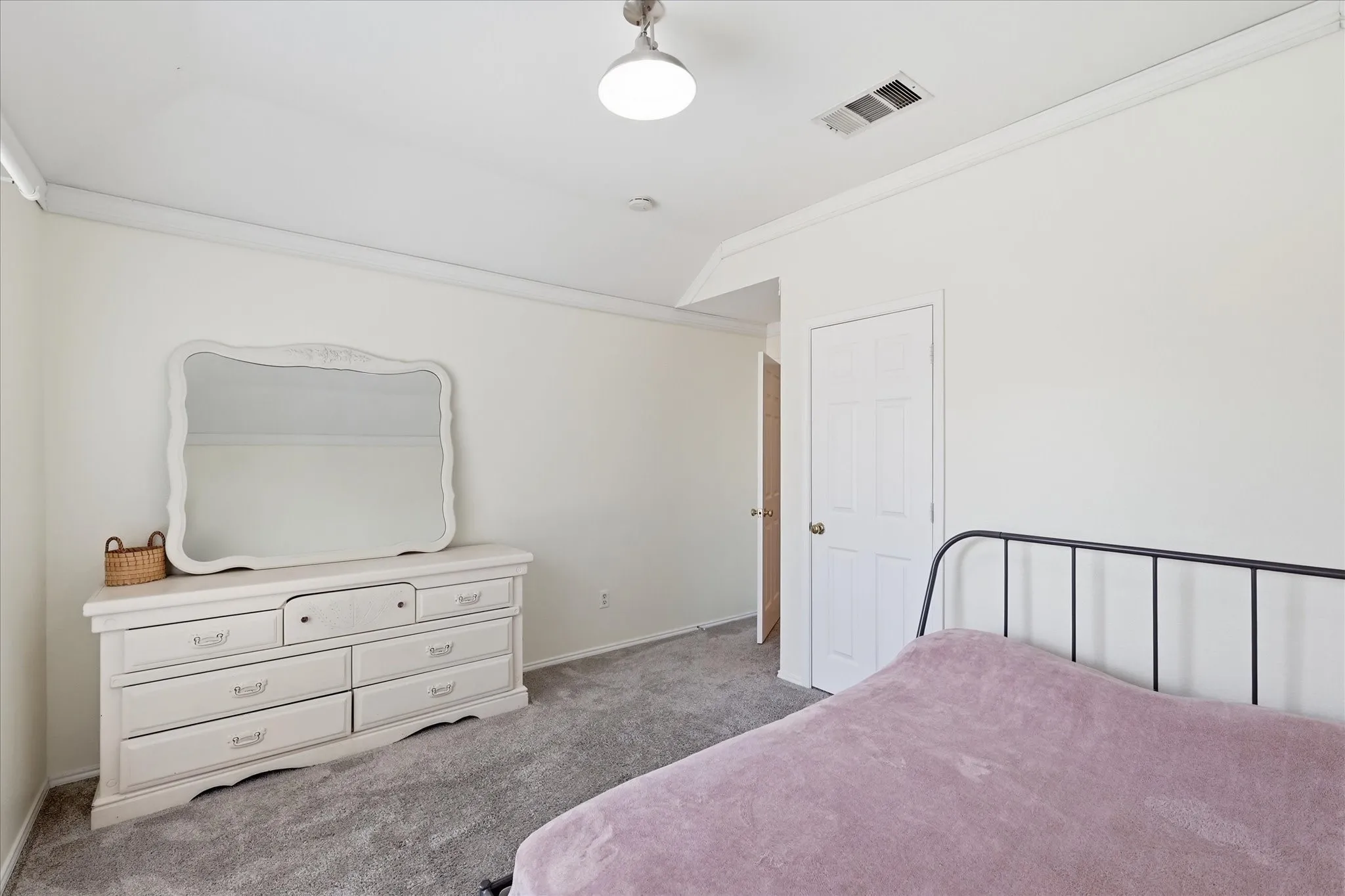 Single Family Residence For Sale in Denton County , 6621 Alliance Drive, The Colony, Texas 75056, 4 Bedroom, 3 Bathroom, 2 Garage spaces, 2,330 Sqft, built in 2002, mls#21382251, Real Estate Agent in The Colony, Homes For Sale in Denton county, Homes For Sale in The Colony, Realtor in The Colony Texas, Real Estate Brokerage Independent Realty Texas, Luminita Cordes Realtor