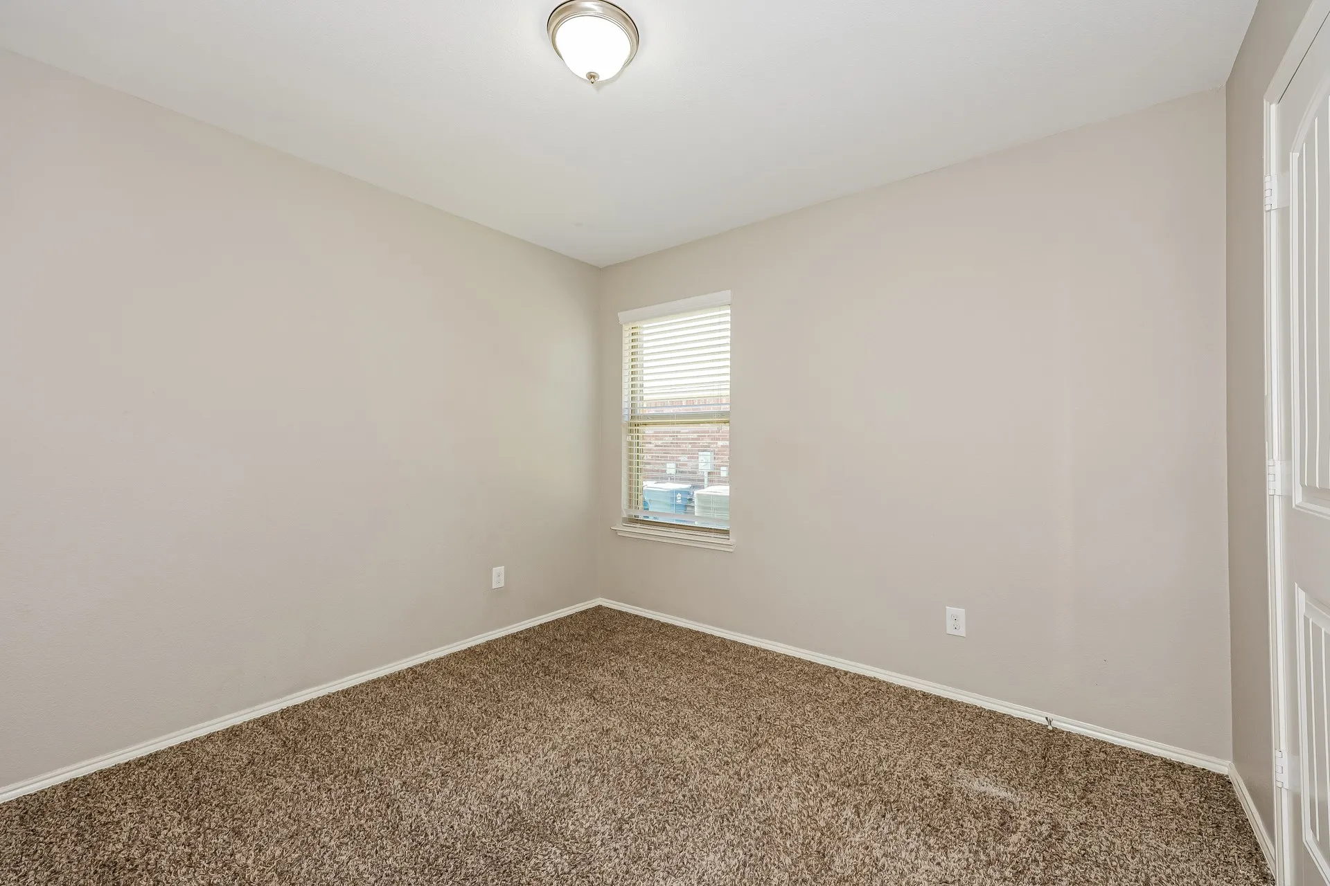 Single Family Residence For Rent in Dallas County , 2803 Englenook Drive, Seagoville, Texas 75159, 4 Bedroom, 2 Bathroom, 2 Garage spaces, 1,801 Sqft, built in 2017, mls#21397802, Real Estate Agent in Seagoville, Homes For Rent in Dallas county, Homes For Rent in Seagoville, Realtor in Seagoville Texas, Real Estate Brokerage Independent Realty Texas, Luminita Cordes Realtor