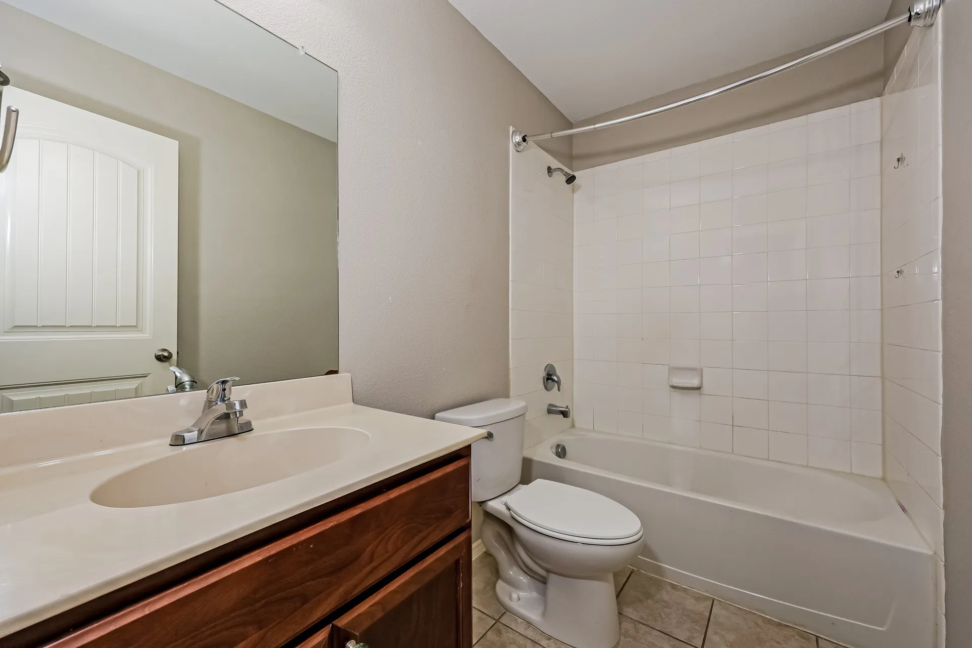 Single Family Residence For Rent in Dallas County , 2803 Englenook Drive, Seagoville, Texas 75159, 4 Bedroom, 2 Bathroom, 2 Garage spaces, 1,801 Sqft, built in 2017, mls#21397802, Real Estate Agent in Seagoville, Homes For Rent in Dallas county, Homes For Rent in Seagoville, Realtor in Seagoville Texas, Real Estate Brokerage Independent Realty Texas, Luminita Cordes Realtor