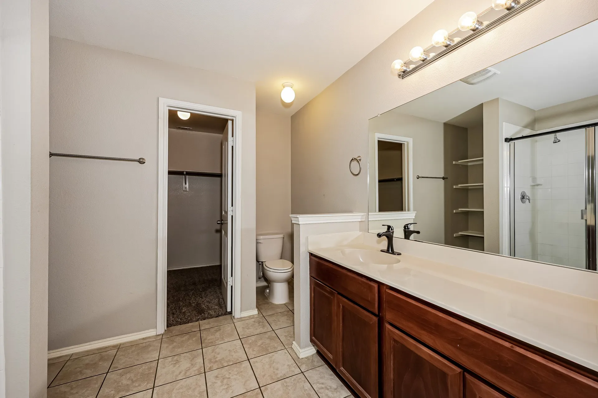 Single Family Residence For Rent in Dallas County , 2803 Englenook Drive, Seagoville, Texas 75159, 4 Bedroom, 2 Bathroom, 2 Garage spaces, 1,801 Sqft, built in 2017, mls#21397802, Real Estate Agent in Seagoville, Homes For Rent in Dallas county, Homes For Rent in Seagoville, Realtor in Seagoville Texas, Real Estate Brokerage Independent Realty Texas, Luminita Cordes Realtor