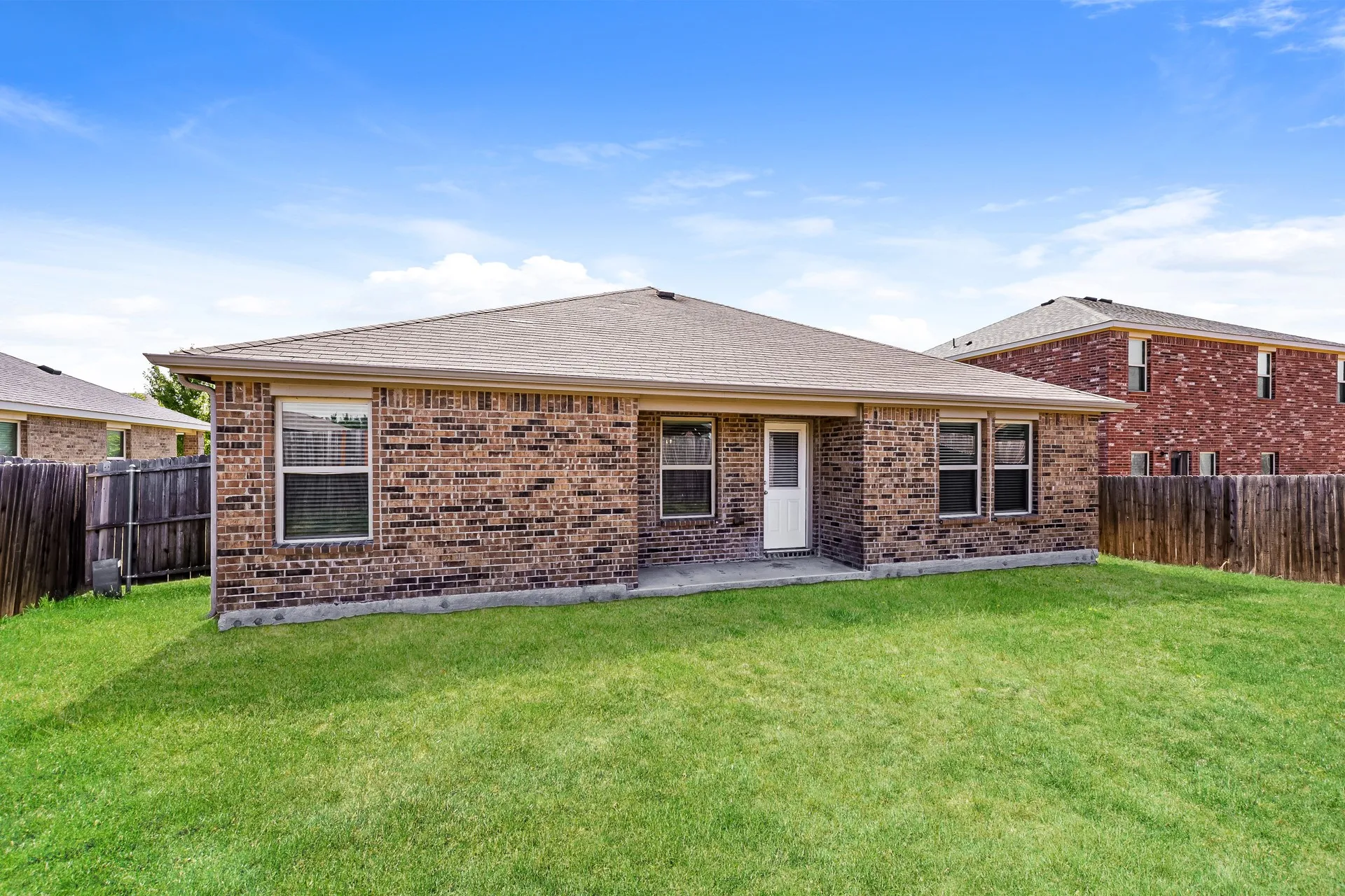 Single Family Residence For Rent in Dallas County , 2803 Englenook Drive, Seagoville, Texas 75159, 4 Bedroom, 2 Bathroom, 2 Garage spaces, 1,801 Sqft, built in 2017, mls#21397802, Real Estate Agent in Seagoville, Homes For Rent in Dallas county, Homes For Rent in Seagoville, Realtor in Seagoville Texas, Real Estate Brokerage Independent Realty Texas, Luminita Cordes Realtor