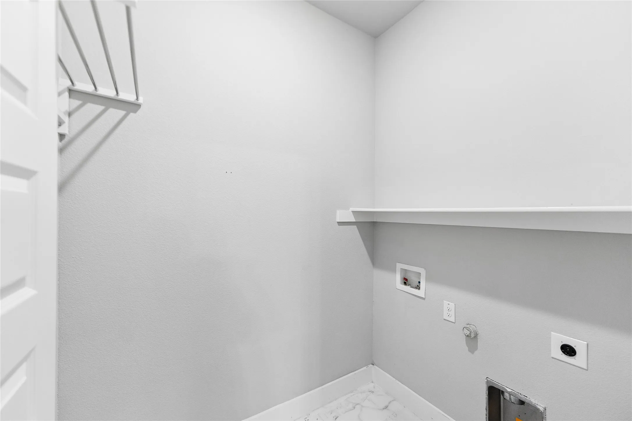 Single Family Residence For Sale in Denton County , 1317 Thrasher Drive, Little Elm, Texas 75068, 4 Bedroom, 3 Bathroom, 2 Garage spaces, 2,624 Sqft, built in 2020, mls#21396493, Real Estate Agent in Little Elm, Homes For Sale in Denton county, Homes For Sale in Little Elm, Realtor in Little Elm Texas, Real Estate Brokerage Independent Realty Texas, Luminita Cordes Realtor