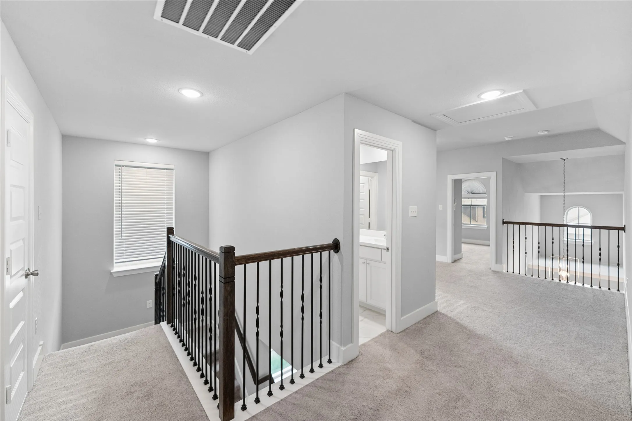 Single Family Residence For Sale in Denton County , 1317 Thrasher Drive, Little Elm, Texas 75068, 4 Bedroom, 3 Bathroom, 2 Garage spaces, 2,624 Sqft, built in 2020, mls#21396493, Real Estate Agent in Little Elm, Homes For Sale in Denton county, Homes For Sale in Little Elm, Realtor in Little Elm Texas, Real Estate Brokerage Independent Realty Texas, Luminita Cordes Realtor
