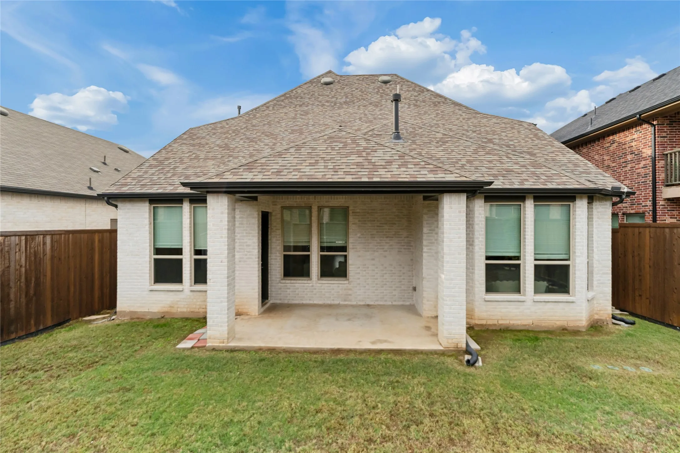 Single Family Residence For Sale in Denton County , 1317 Thrasher Drive, Little Elm, Texas 75068, 4 Bedroom, 3 Bathroom, 2 Garage spaces, 2,624 Sqft, built in 2020, mls#21396493, Real Estate Agent in Little Elm, Homes For Sale in Denton county, Homes For Sale in Little Elm, Realtor in Little Elm Texas, Real Estate Brokerage Independent Realty Texas, Luminita Cordes Realtor