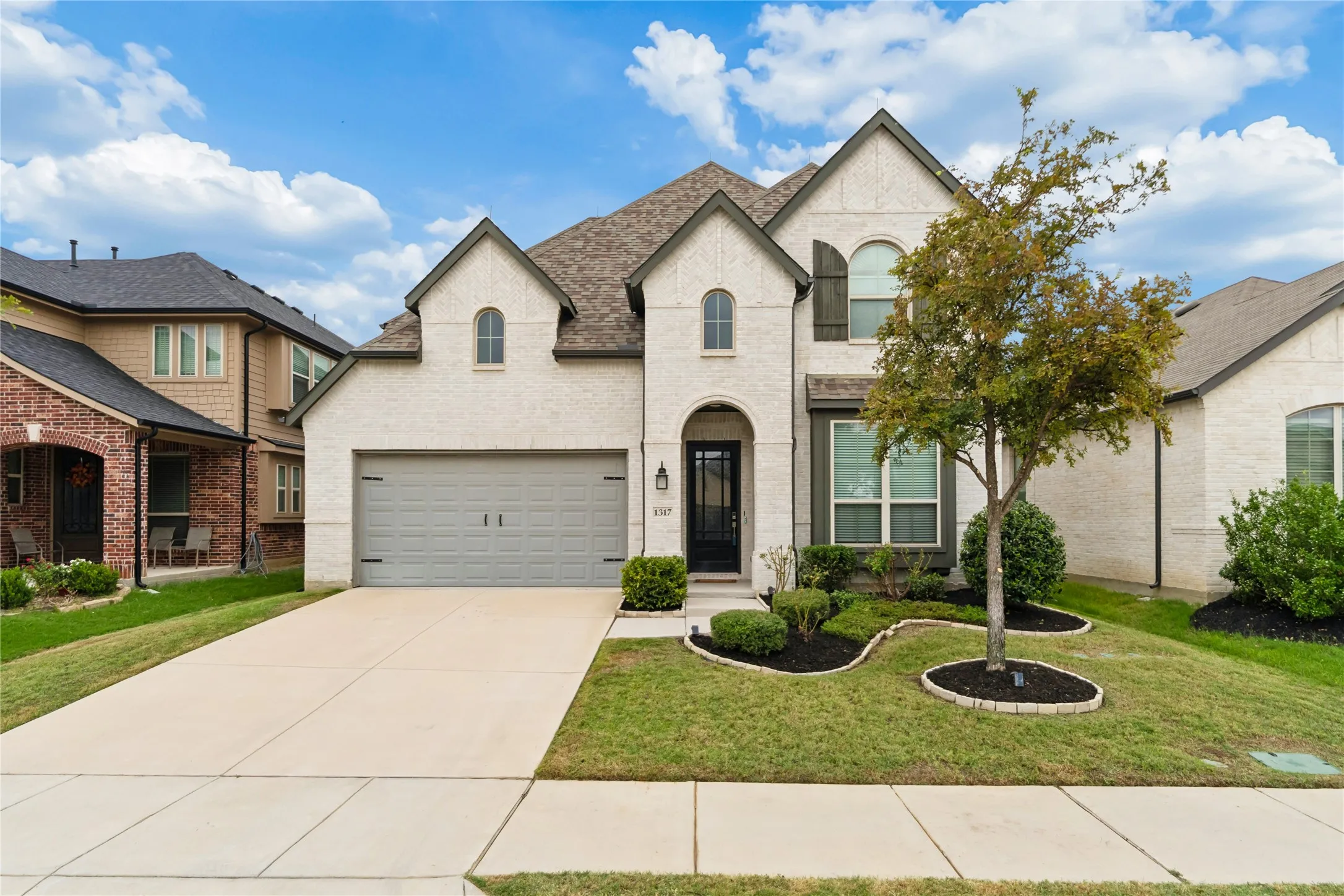 Single Family Residence For Sale in Denton County , 1317 Thrasher Drive, Little Elm, Texas 75068, 4 Bedroom, 3 Bathroom, 2 Garage spaces, 2,624 Sqft, built in 2020, mls#21396493, Real Estate Agent in Little Elm, Homes For Sale in Denton county, Homes For Sale in Little Elm, Realtor in Little Elm Texas, Real Estate Brokerage Independent Realty Texas, Luminita Cordes Realtor