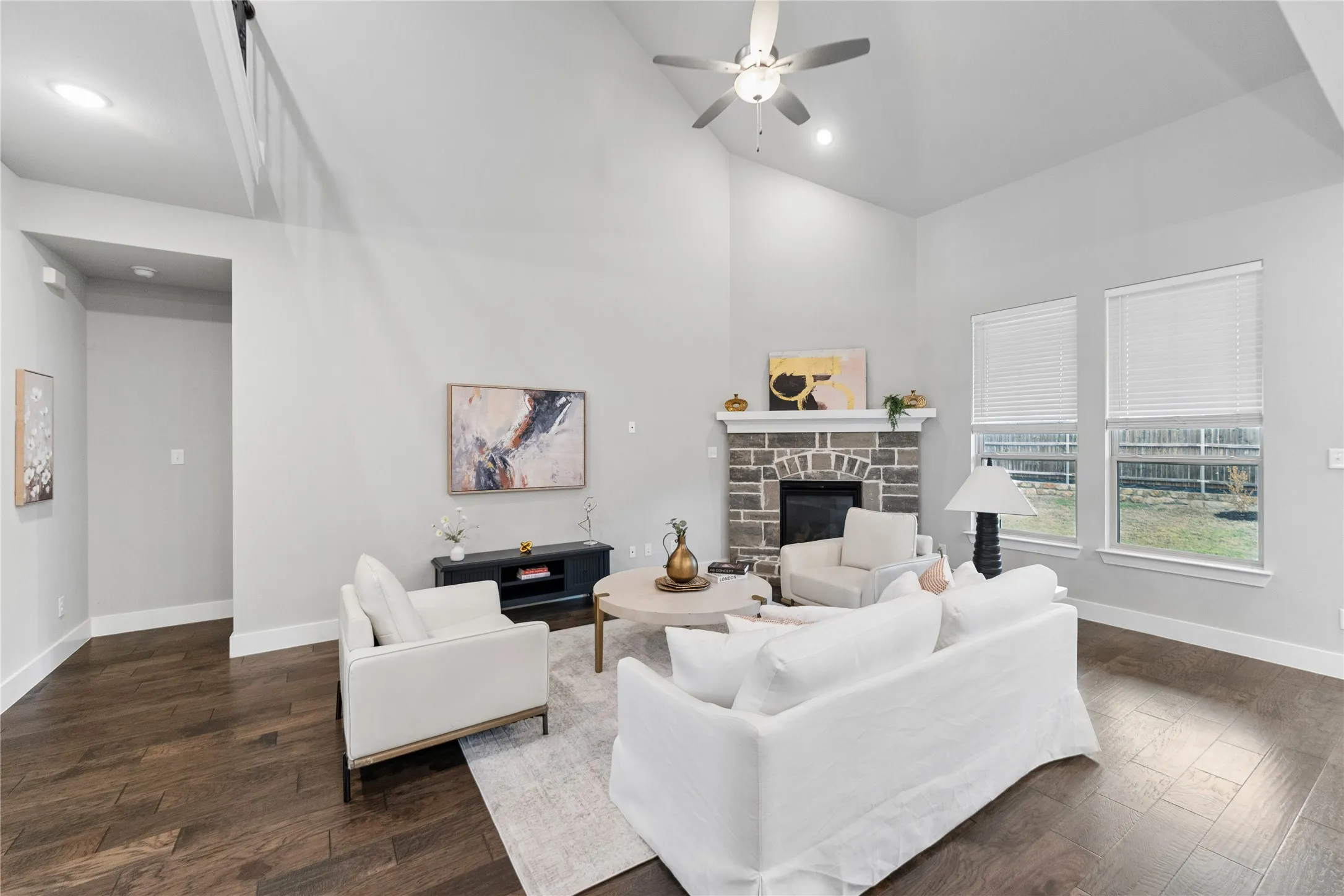Single Family Residence For Sale in Denton County , 1317 Thrasher Drive, Little Elm, Texas 75068, 4 Bedroom, 3 Bathroom, 2 Garage spaces, 2,624 Sqft, built in 2020, mls#21396493, Real Estate Agent in Little Elm, Homes For Sale in Denton county, Homes For Sale in Little Elm, Realtor in Little Elm Texas, Real Estate Brokerage Independent Realty Texas, Luminita Cordes Realtor