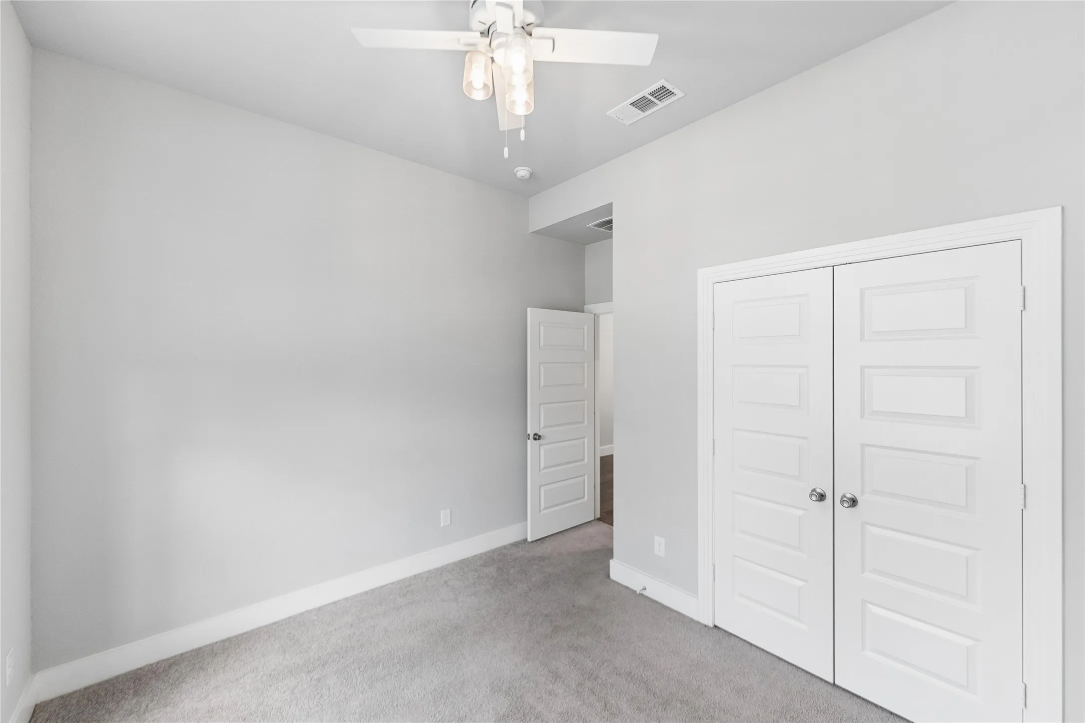 Single Family Residence For Sale in Denton County , 1317 Thrasher Drive, Little Elm, Texas 75068, 4 Bedroom, 3 Bathroom, 2 Garage spaces, 2,624 Sqft, built in 2020, mls#21396493, Real Estate Agent in Little Elm, Homes For Sale in Denton county, Homes For Sale in Little Elm, Realtor in Little Elm Texas, Real Estate Brokerage Independent Realty Texas, Luminita Cordes Realtor
