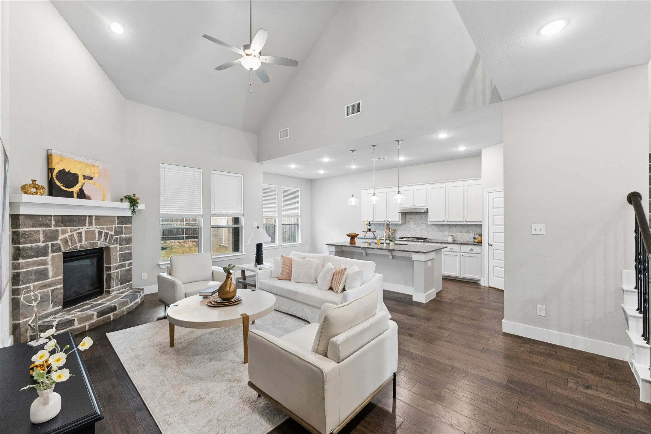 Single Family Residence For Sale in Denton County , 1317 Thrasher Drive, Little Elm, Texas 75068, 4 Bedroom, 3 Bathroom, 2 Garage spaces, 2,624 Sqft, built in 2020, mls#21396493, Real Estate Agent in Little Elm, Homes For Sale in Denton county, Homes For Sale in Little Elm, Realtor in Little Elm Texas, Real Estate Brokerage Independent Realty Texas, Luminita Cordes Realtor