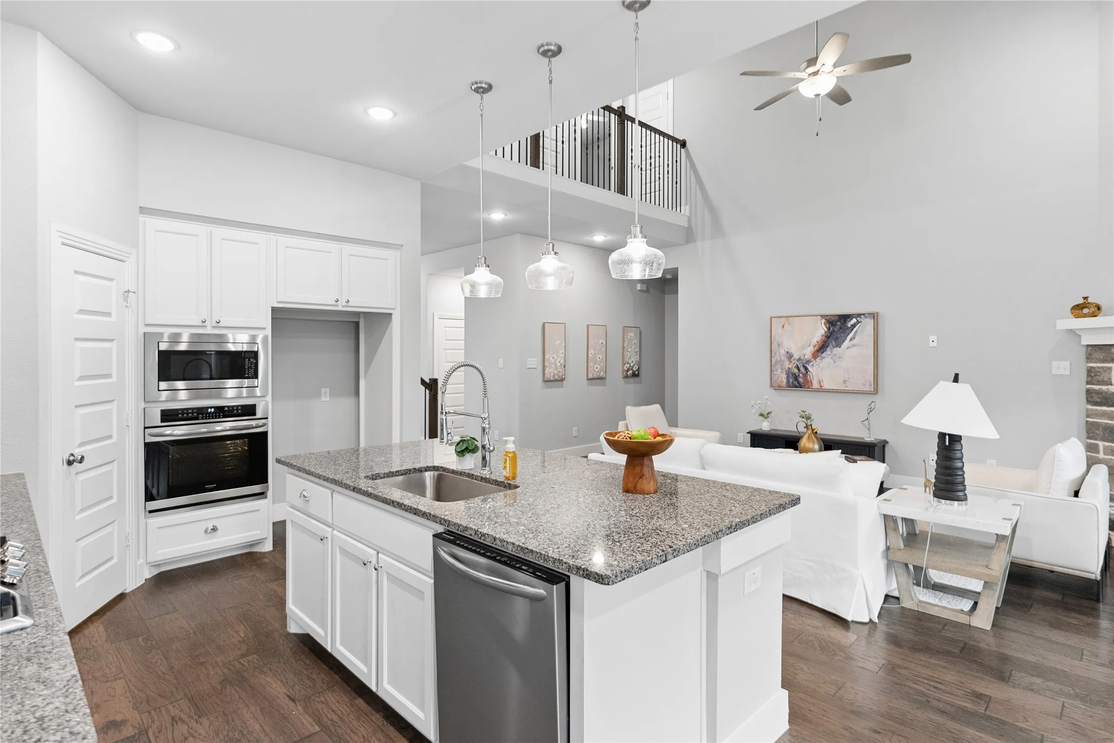 Single Family Residence For Sale in Denton County , 1317 Thrasher Drive, Little Elm, Texas 75068, 4 Bedroom, 3 Bathroom, 2 Garage spaces, 2,624 Sqft, built in 2020, mls#21396493, Real Estate Agent in Little Elm, Homes For Sale in Denton county, Homes For Sale in Little Elm, Realtor in Little Elm Texas, Real Estate Brokerage Independent Realty Texas, Luminita Cordes Realtor