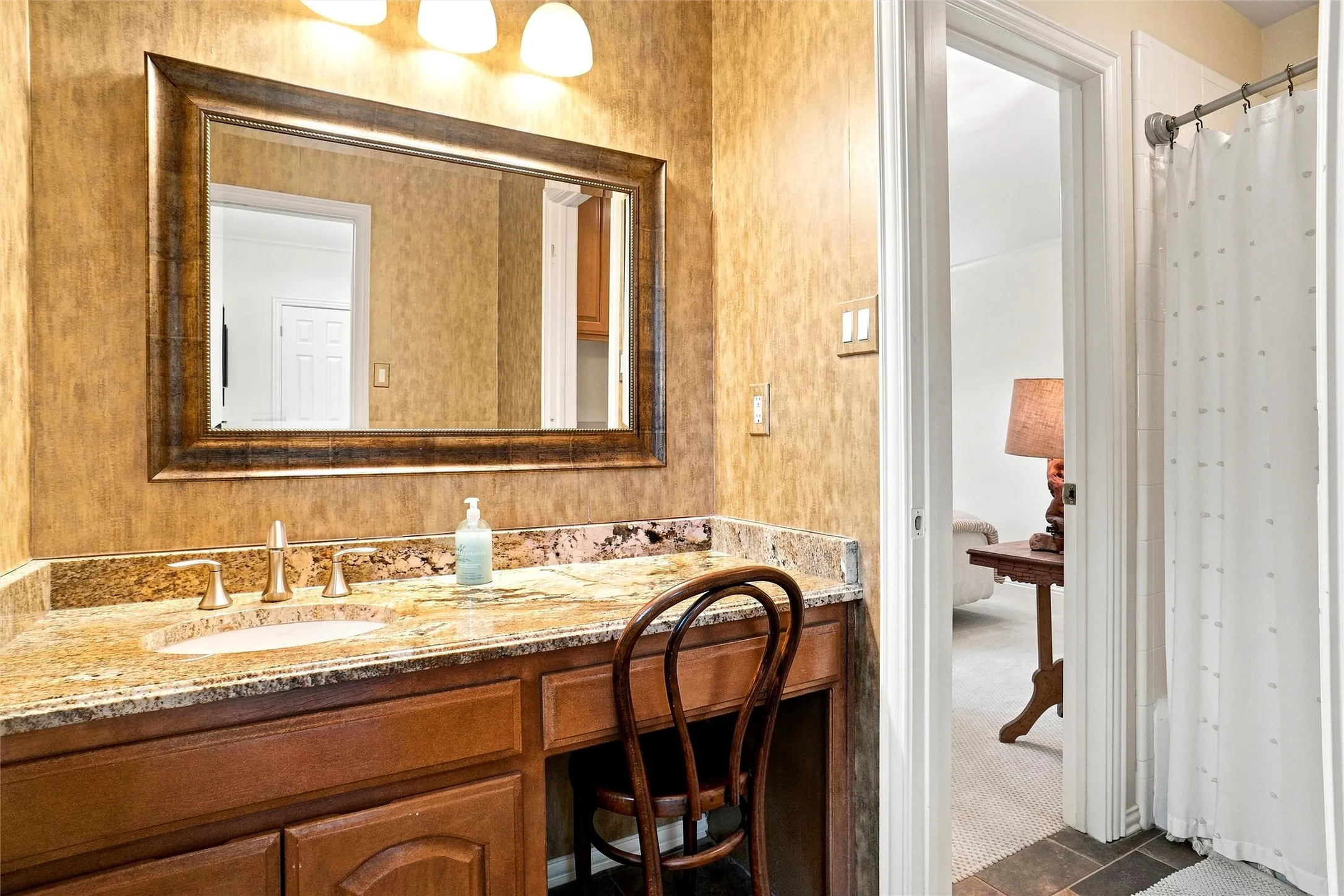 Single Family Residence For Sale in Tarrant County , 1630 Kingsmill Court, Keller, Texas 76248, 4 Bedroom, 3 Bathroom, 2 Garage spaces, 2,289 Sqft, built in 1993, mls#21397224, Real Estate Agent in Keller, Homes For Sale in Tarrant county, Homes For Sale in Keller, Realtor in Keller Texas, Real Estate Brokerage Independent Realty Texas, Luminita Cordes Realtor