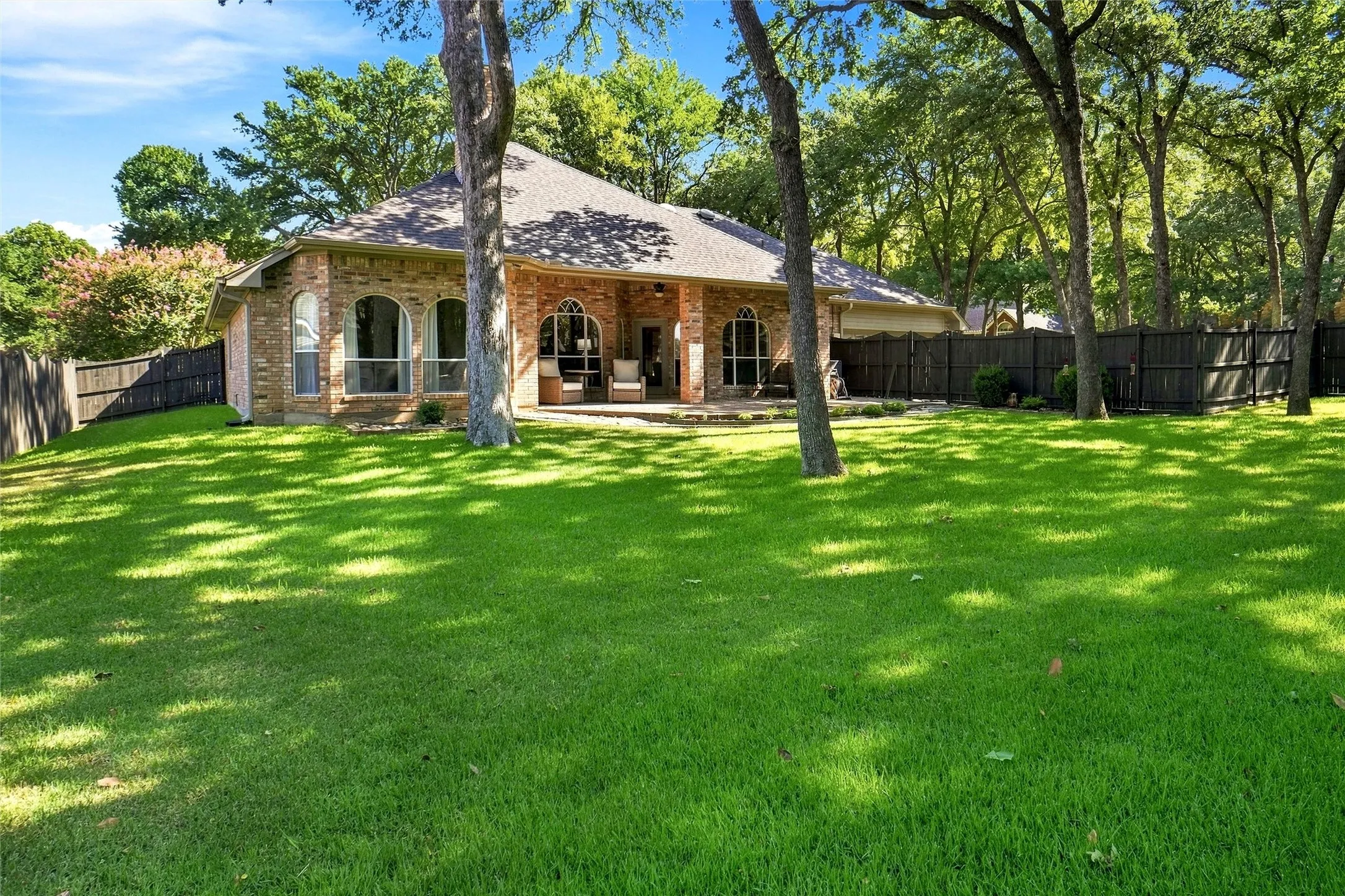 Single Family Residence For Sale in Tarrant County , 1630 Kingsmill Court, Keller, Texas 76248, 4 Bedroom, 3 Bathroom, 2 Garage spaces, 2,289 Sqft, built in 1993, mls#21397224, Real Estate Agent in Keller, Homes For Sale in Tarrant county, Homes For Sale in Keller, Realtor in Keller Texas, Real Estate Brokerage Independent Realty Texas, Luminita Cordes Realtor