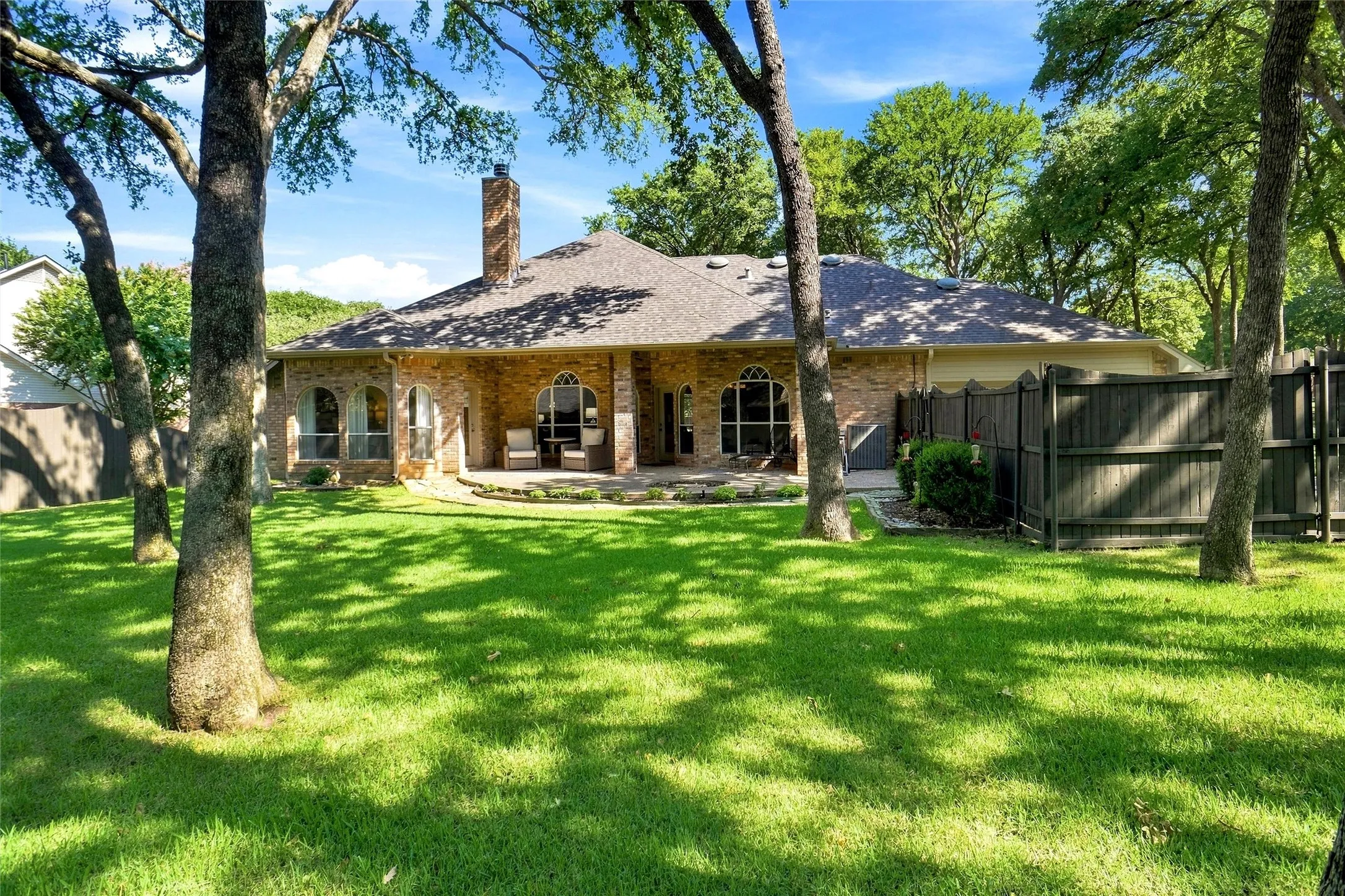 Single Family Residence For Sale in Tarrant County , 1630 Kingsmill Court, Keller, Texas 76248, 4 Bedroom, 3 Bathroom, 2 Garage spaces, 2,289 Sqft, built in 1993, mls#21397224, Real Estate Agent in Keller, Homes For Sale in Tarrant county, Homes For Sale in Keller, Realtor in Keller Texas, Real Estate Brokerage Independent Realty Texas, Luminita Cordes Realtor