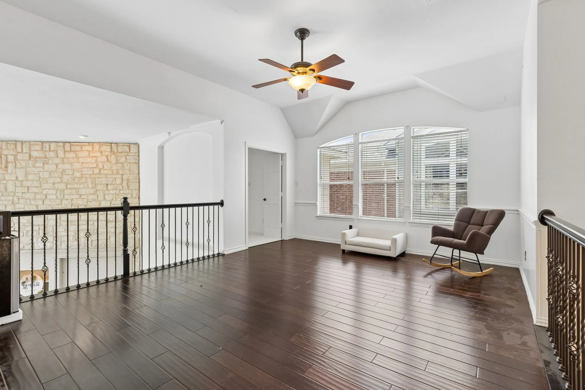 Single Family Residence For Rent in Collin County , 708 Brookwater Drive, Mc Kinney, Texas 75071, 5 Bedroom, 4 Bathroom, 2 Garage spaces, 3,016 Sqft, built in 2003, mls#21397756, Real Estate Agent in Mc Kinney, Homes For Rent in Collin county, Homes For Rent in Mc Kinney, Realtor in Mc Kinney Texas, Real Estate Brokerage Independent Realty Texas, Luminita Cordes Realtor