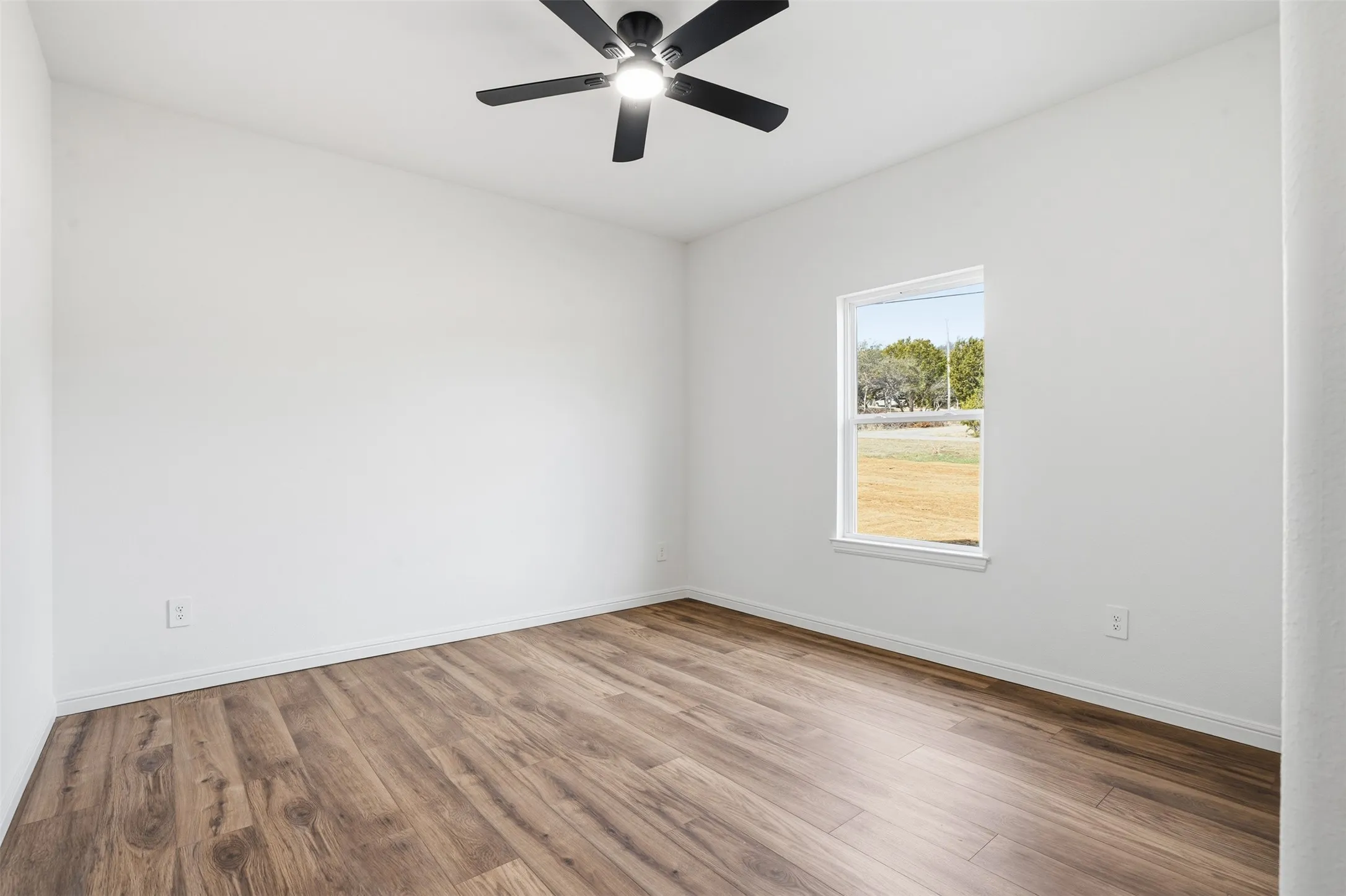 Single Family Residence For Sale in Hood County , 4300 Lucero Drive, Granbury, Texas 76048, 3 Bedroom, 2 Bathroom, 2 Garage spaces, 1,760 Sqft, built in 2025, mls#21397778, Real Estate Agent in Granbury, Homes For Sale in Hood county, Homes For Sale in Granbury, Realtor in Granbury Texas, Real Estate Brokerage Independent Realty Texas, Luminita Cordes Realtor