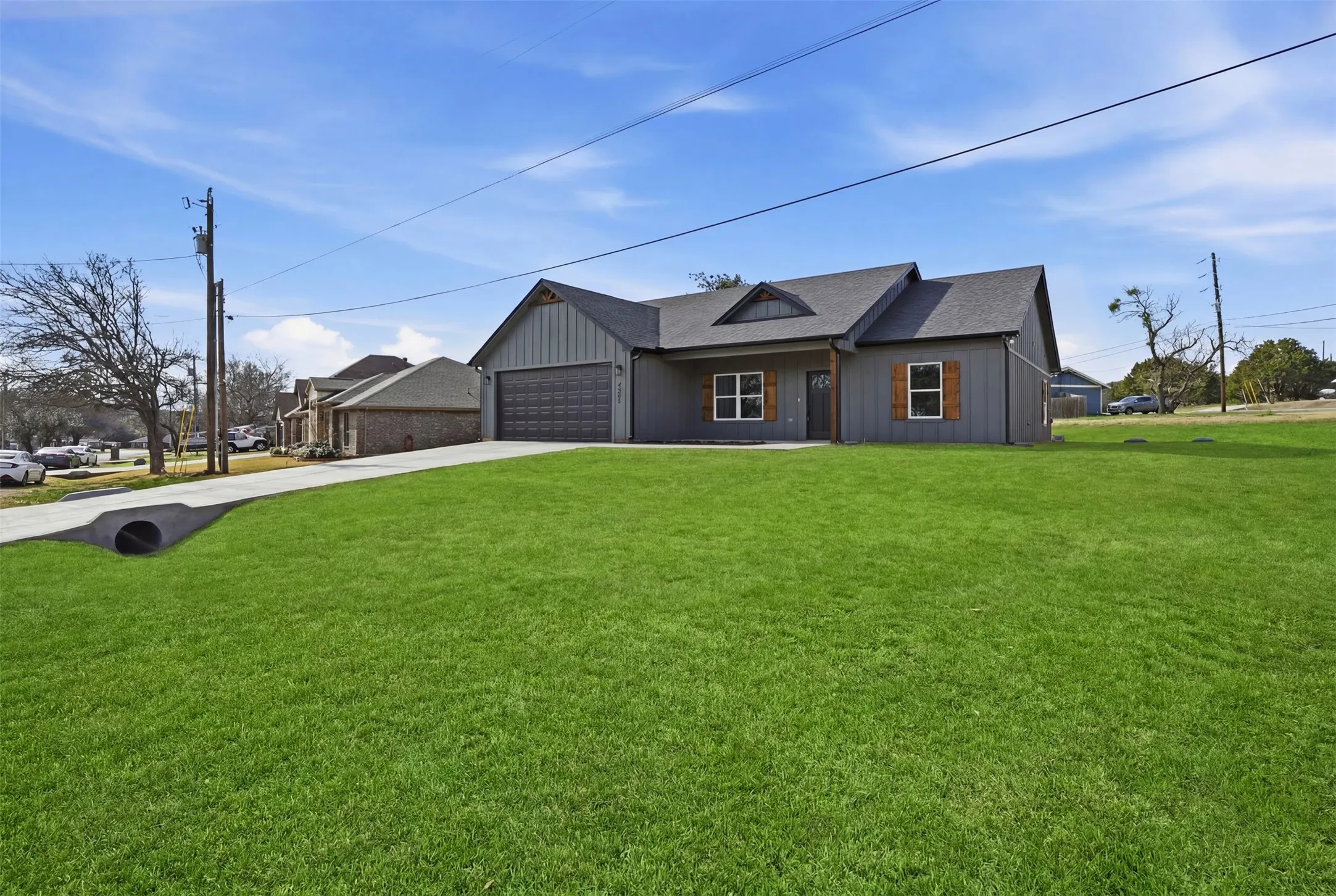 Single Family Residence For Sale in Hood County , 4300 Lucero Drive, Granbury, Texas 76048, 3 Bedroom, 2 Bathroom, 2 Garage spaces, 1,760 Sqft, built in 2025, mls#21397778, Real Estate Agent in Granbury, Homes For Sale in Hood county, Homes For Sale in Granbury, Realtor in Granbury Texas, Real Estate Brokerage Independent Realty Texas, Luminita Cordes Realtor