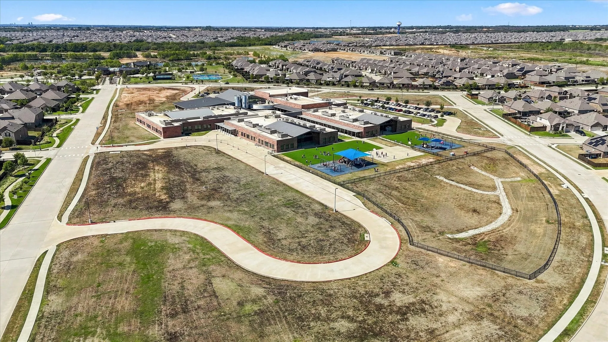 Single Family Residence For Sale in Denton County , 2804 Ainsworth Road, Aubrey, Texas 76227, 3 Bedroom, 2 Bathroom, 2 Garage spaces, 1,882 Sqft, built in 2019, mls#21397804, Real Estate Agent in Aubrey, Homes For Sale in Denton county, Homes For Sale in Aubrey, Realtor in Aubrey Texas, Real Estate Brokerage Independent Realty Texas, Luminita Cordes Realtor