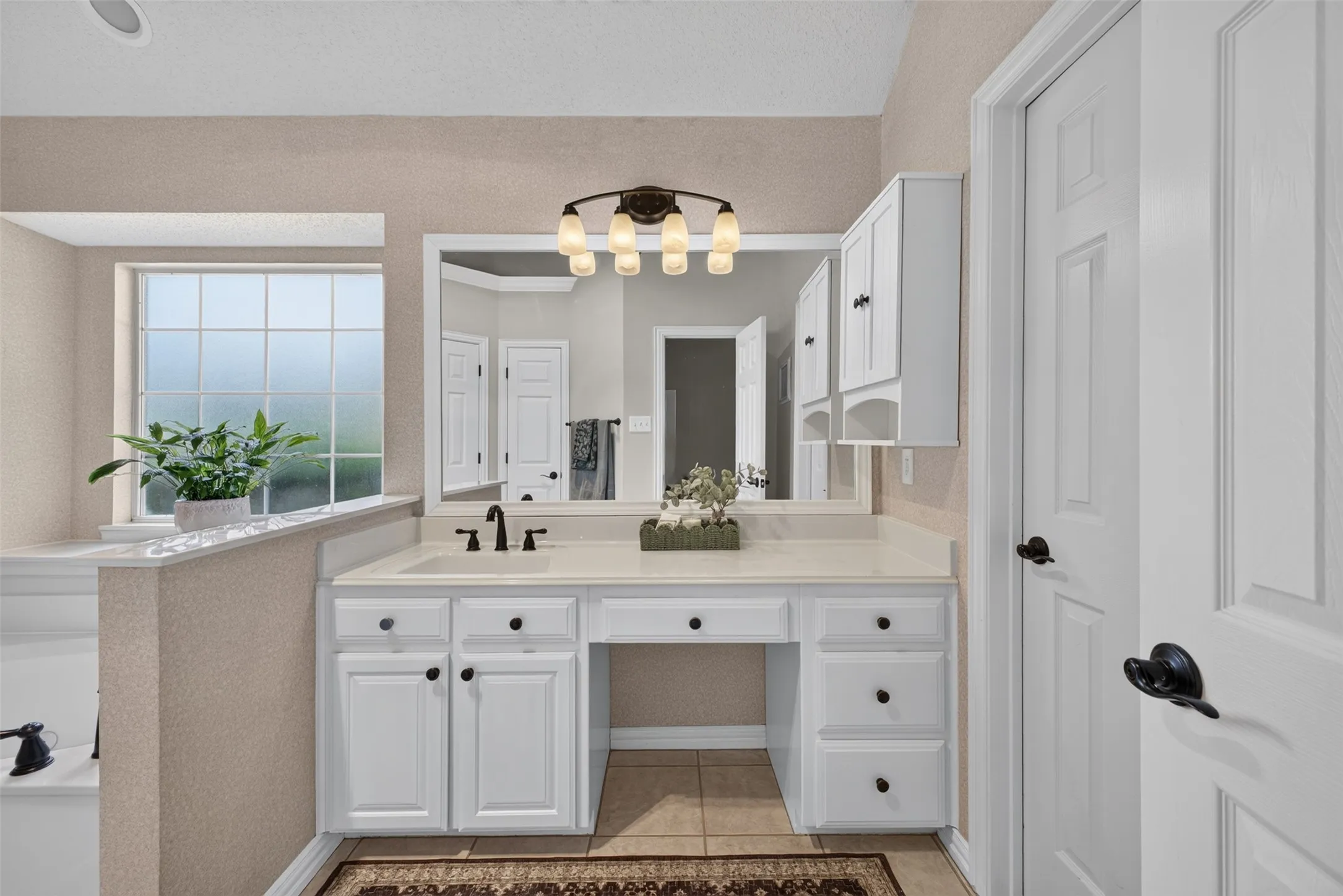 Single Family Residence For Sale in Tarrant County , 1600 Churchill Lane, Mansfield, Texas 76063, 3 Bedroom, 2 Bathroom, 2 Garage spaces, 1,884 Sqft, built in 1996, mls#21393093, Real Estate Agent in Mansfield, Homes For Sale in Tarrant county, Homes For Sale in Mansfield, Realtor in Mansfield Texas, Real Estate Brokerage Independent Realty Texas, Luminita Cordes Realtor