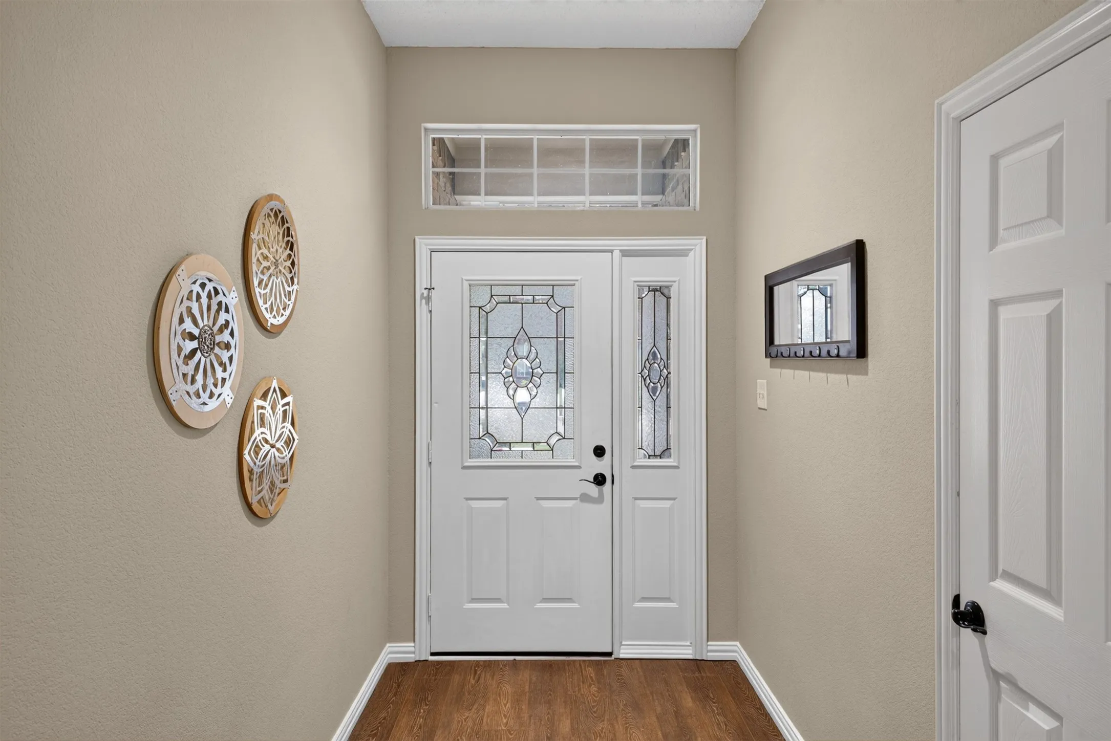 Single Family Residence For Sale in Tarrant County , 1600 Churchill Lane, Mansfield, Texas 76063, 3 Bedroom, 2 Bathroom, 2 Garage spaces, 1,884 Sqft, built in 1996, mls#21393093, Real Estate Agent in Mansfield, Homes For Sale in Tarrant county, Homes For Sale in Mansfield, Realtor in Mansfield Texas, Real Estate Brokerage Independent Realty Texas, Luminita Cordes Realtor