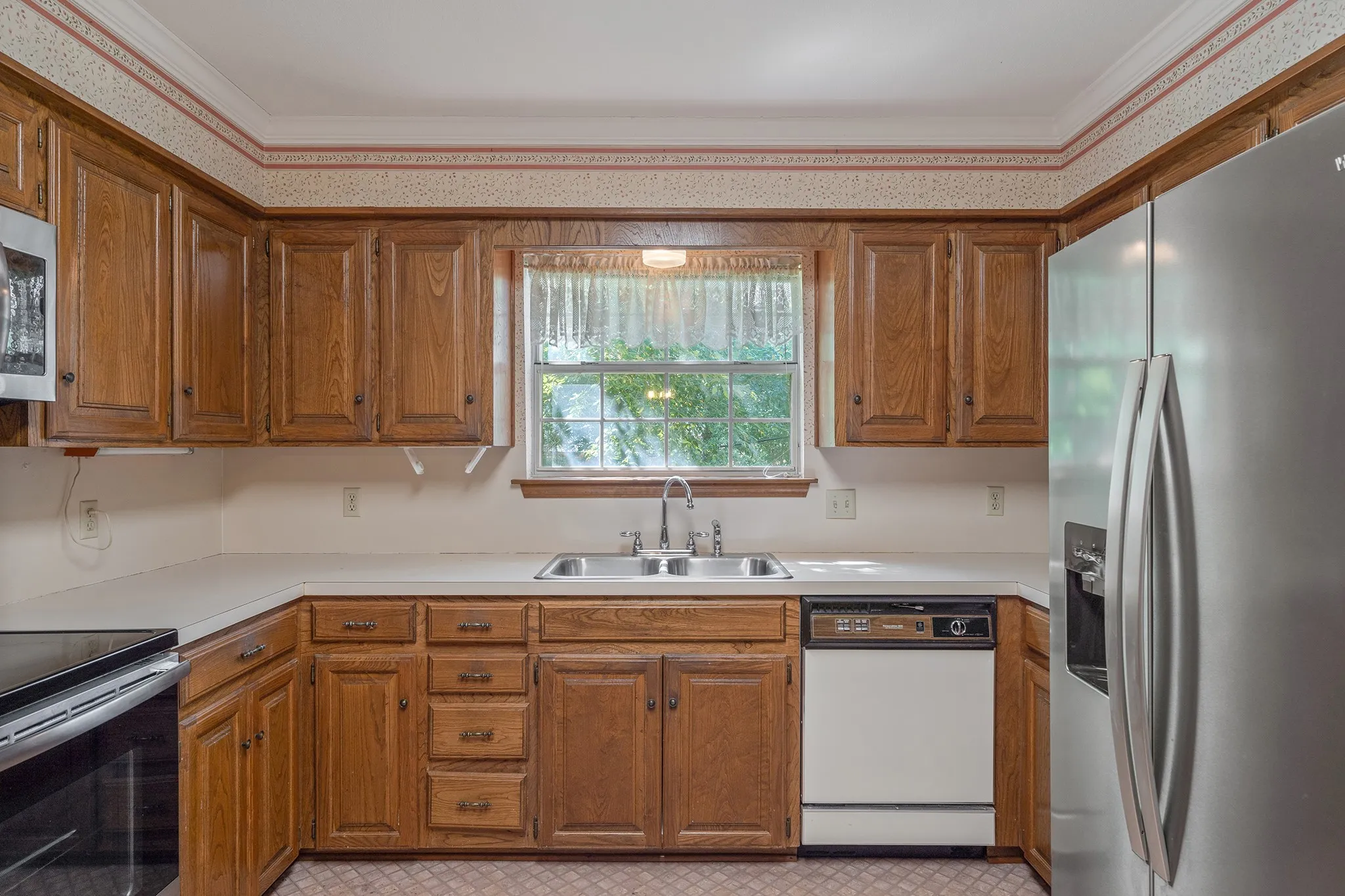 Single Family Residence For Sale in Hunt County , 329 Jamie Way, Greenville, Texas 75402, 3 Bedroom, 2 Bathroom, 2 Garage spaces, 1,958 Sqft, built in 1992, mls#21396930, Real Estate Agent in Greenville, Homes For Sale in Hunt county, Homes For Sale in Greenville, Realtor in Greenville Texas, Real Estate Brokerage Independent Realty Texas, Luminita Cordes Realtor