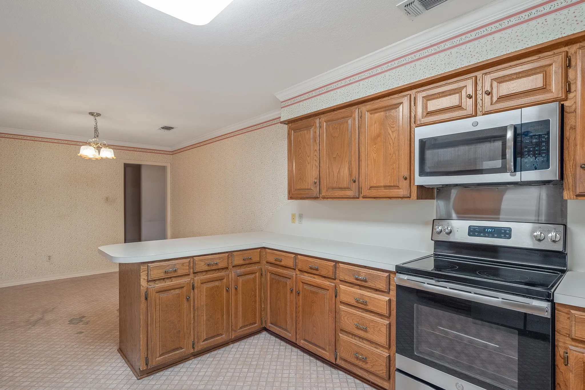 Single Family Residence For Sale in Hunt County , 329 Jamie Way, Greenville, Texas 75402, 3 Bedroom, 2 Bathroom, 2 Garage spaces, 1,958 Sqft, built in 1992, mls#21396930, Real Estate Agent in Greenville, Homes For Sale in Hunt county, Homes For Sale in Greenville, Realtor in Greenville Texas, Real Estate Brokerage Independent Realty Texas, Luminita Cordes Realtor