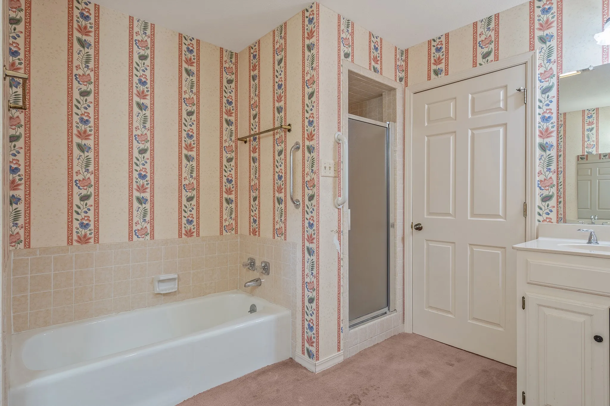 Single Family Residence For Sale in Hunt County , 329 Jamie Way, Greenville, Texas 75402, 3 Bedroom, 2 Bathroom, 2 Garage spaces, 1,958 Sqft, built in 1992, mls#21396930, Real Estate Agent in Greenville, Homes For Sale in Hunt county, Homes For Sale in Greenville, Realtor in Greenville Texas, Real Estate Brokerage Independent Realty Texas, Luminita Cordes Realtor