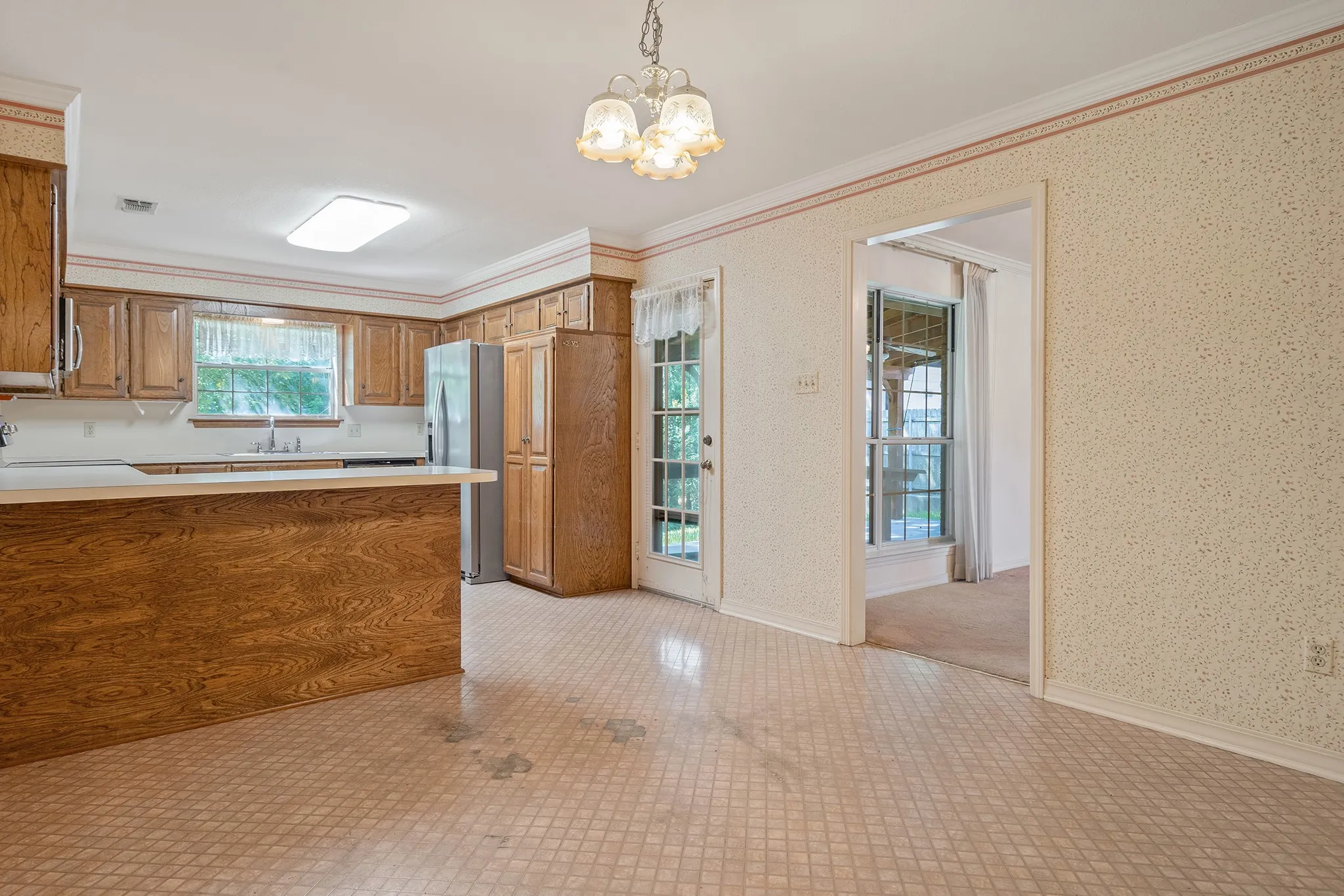 Single Family Residence For Sale in Hunt County , 329 Jamie Way, Greenville, Texas 75402, 3 Bedroom, 2 Bathroom, 2 Garage spaces, 1,958 Sqft, built in 1992, mls#21396930, Real Estate Agent in Greenville, Homes For Sale in Hunt county, Homes For Sale in Greenville, Realtor in Greenville Texas, Real Estate Brokerage Independent Realty Texas, Luminita Cordes Realtor