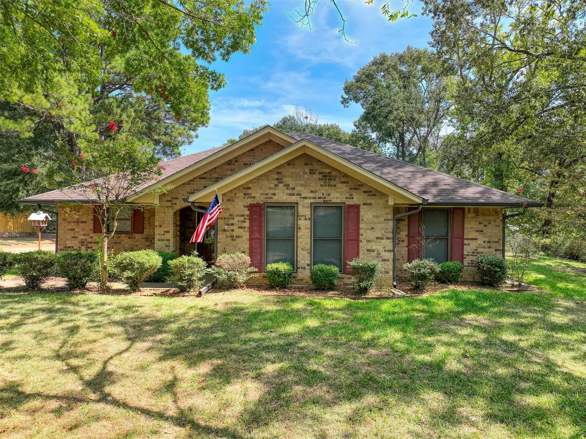Single Family Residence For Sale in Anderson County , 1690 An County Road 359, Palestine, Texas 75803, 3 Bedroom, 2 Bathroom, 2 Garage spaces, 1,668 Sqft, built in 1985, mls#21397786, Real Estate Agent in Palestine, Homes For Sale in Anderson county, Homes For Sale in Palestine, Realtor in Palestine Texas, Real Estate Brokerage Independent Realty Texas, Luminita Cordes Realtor