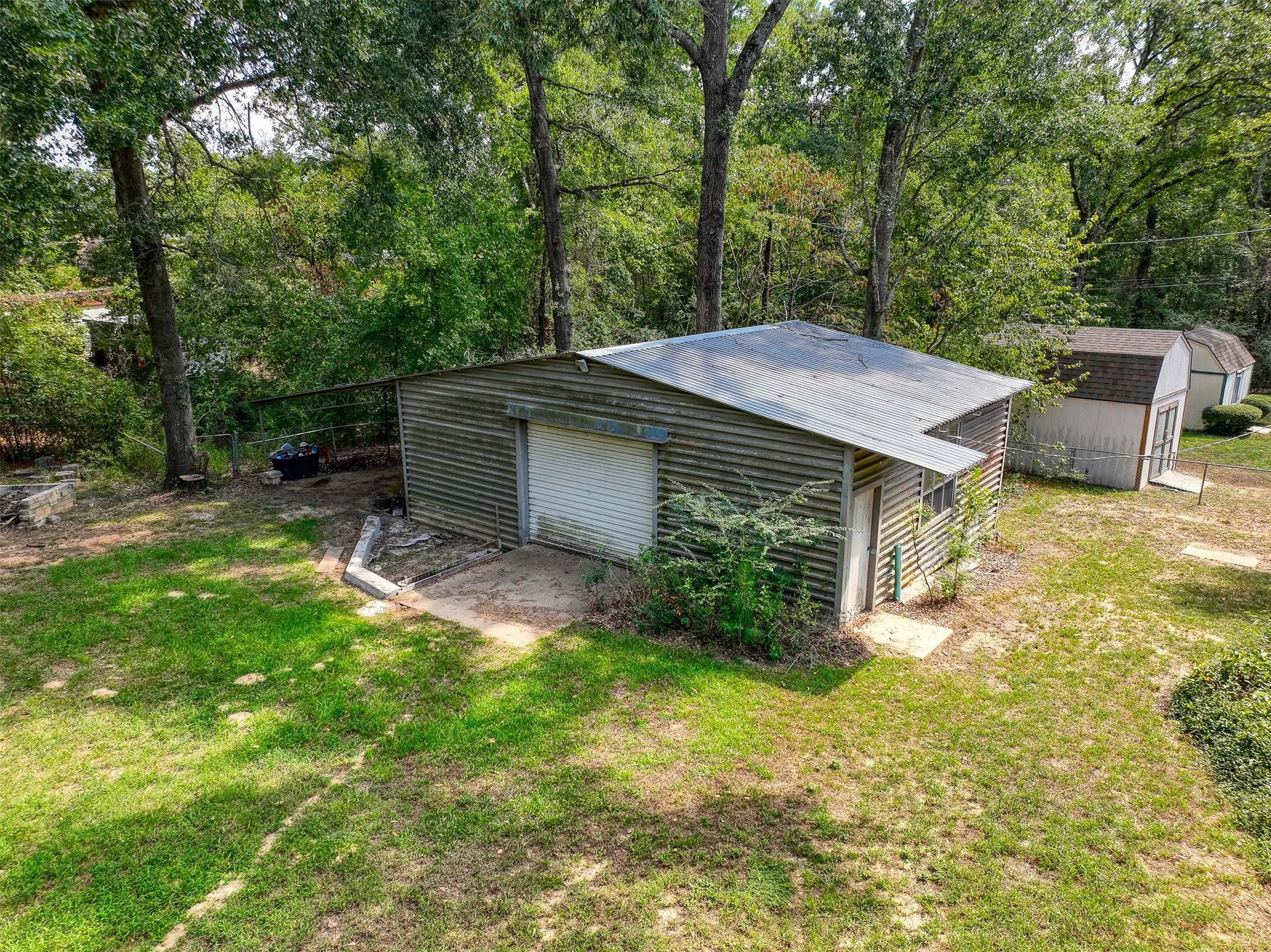 Single Family Residence For Sale in Anderson County , 1690 An County Road 359, Palestine, Texas 75803, 3 Bedroom, 2 Bathroom, 2 Garage spaces, 1,668 Sqft, built in 1985, mls#21397786, Real Estate Agent in Palestine, Homes For Sale in Anderson county, Homes For Sale in Palestine, Realtor in Palestine Texas, Real Estate Brokerage Independent Realty Texas, Luminita Cordes Realtor