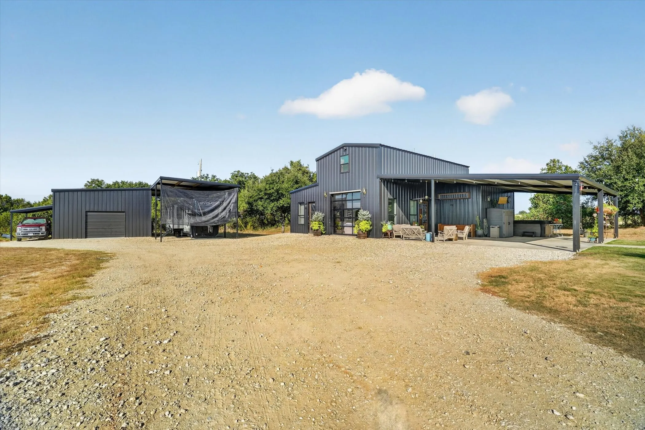Single Family Residence For Sale in Hood County , 9011 Mcarthur Court, Tolar, Texas 76476, 5 Bedroom, 4 Bathroom, 6 Garage spaces, 2,200 Sqft, built in 2021, mls#21392009, Real Estate Agent in Tolar, Homes For Sale in Hood county, Homes For Sale in Tolar, Realtor in Tolar Texas, Real Estate Brokerage Independent Realty Texas, Luminita Cordes Realtor