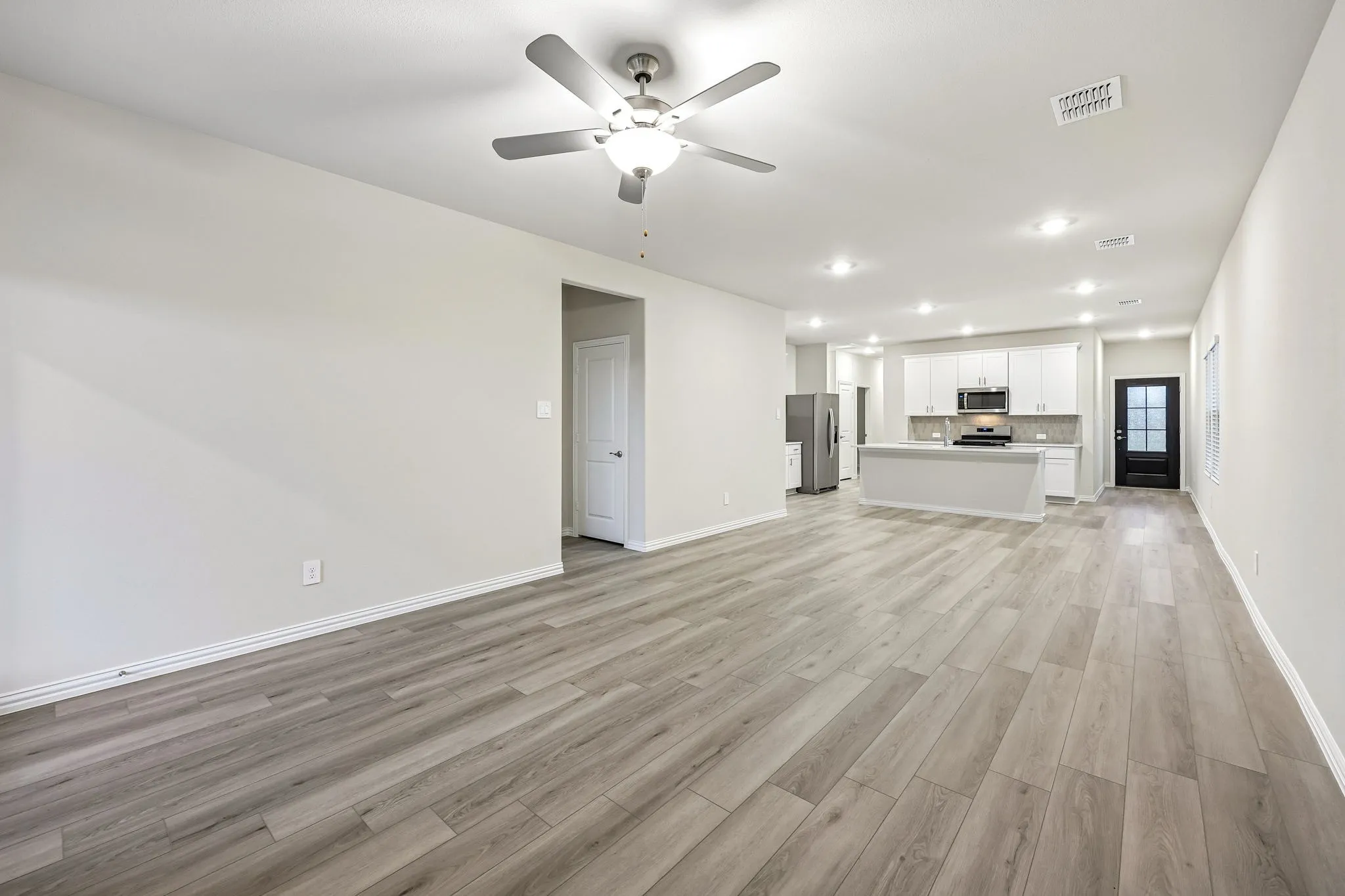 Photo is not of the actual home, but is an inspirational photo of builder’s model home and may depict options, furnishings, and/or decorator features that are not included.