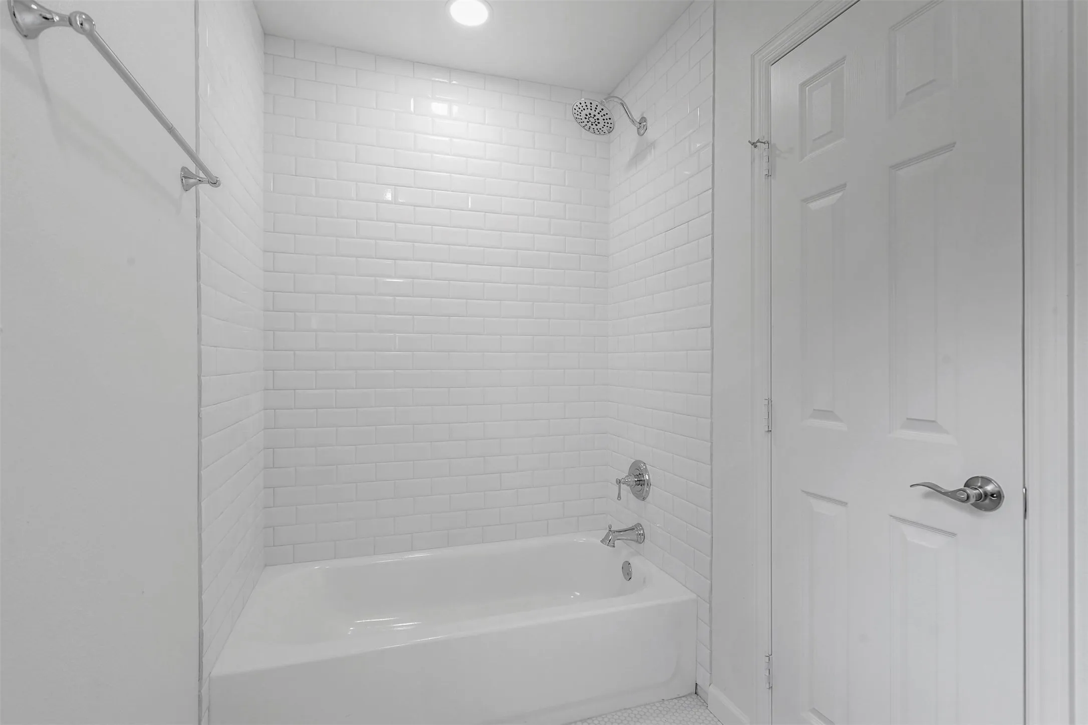 Single Family Residence For Sale in Tarrant County , 5832 Tracyne Drive, Westworth Village, Texas 76114, 3 Bedroom, 2 Bathroom, Garage spaces, 1,450 Sqft, built in 1954, mls#21397833, Real Estate Agent in Westworth Village, Homes For Sale in Tarrant county, Homes For Sale in Westworth Village, Realtor in Westworth Village Texas, Real Estate Brokerage Independent Realty Texas, Luminita Cordes Realtor