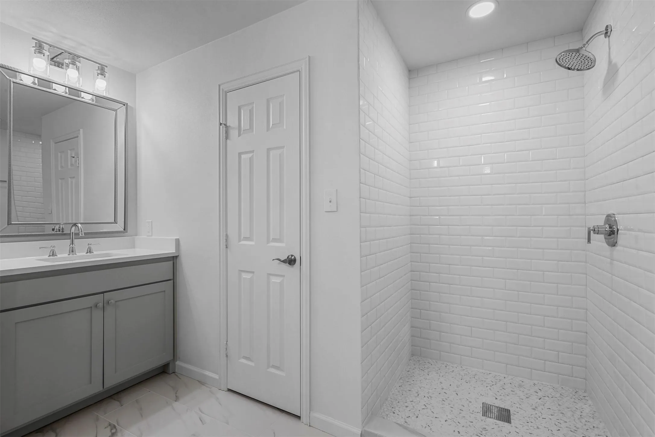 Single Family Residence For Sale in Tarrant County , 5832 Tracyne Drive, Westworth Village, Texas 76114, 3 Bedroom, 2 Bathroom, Garage spaces, 1,450 Sqft, built in 1954, mls#21397833, Real Estate Agent in Westworth Village, Homes For Sale in Tarrant county, Homes For Sale in Westworth Village, Realtor in Westworth Village Texas, Real Estate Brokerage Independent Realty Texas, Luminita Cordes Realtor