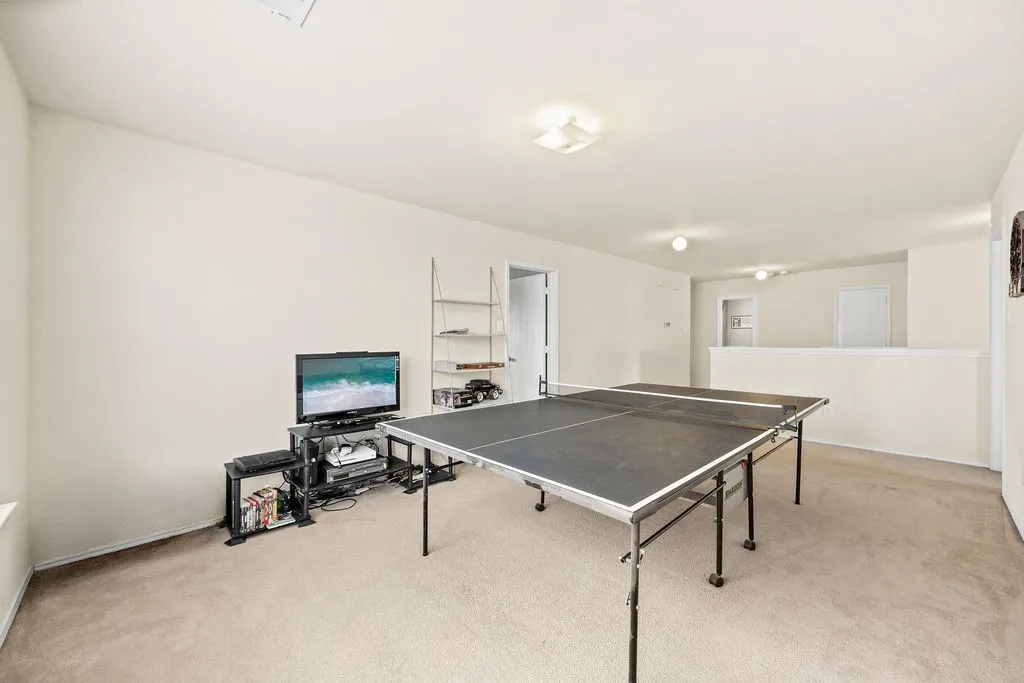 Single Family Residence For Sale in Tarrant County , 5012 Meridian Lane, Fort Worth, Texas 76244, 4 Bedroom, 3 Bathroom, 2 Garage spaces, 3,347 Sqft, built in 2002, mls#21390471, Real Estate Agent in Fort Worth, Homes For Sale in Tarrant county, Homes For Sale in Fort Worth, Realtor in Fort Worth Texas, Real Estate Brokerage Independent Realty Texas, Luminita Cordes Realtor