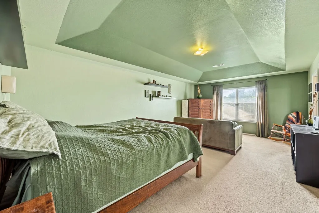 Single Family Residence For Sale in Tarrant County , 5012 Meridian Lane, Fort Worth, Texas 76244, 4 Bedroom, 3 Bathroom, 2 Garage spaces, 3,347 Sqft, built in 2002, mls#21390471, Real Estate Agent in Fort Worth, Homes For Sale in Tarrant county, Homes For Sale in Fort Worth, Realtor in Fort Worth Texas, Real Estate Brokerage Independent Realty Texas, Luminita Cordes Realtor