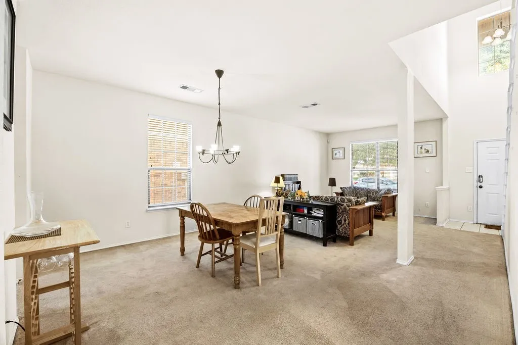 Single Family Residence For Sale in Tarrant County , 5012 Meridian Lane, Fort Worth, Texas 76244, 4 Bedroom, 3 Bathroom, 2 Garage spaces, 3,347 Sqft, built in 2002, mls#21390471, Real Estate Agent in Fort Worth, Homes For Sale in Tarrant county, Homes For Sale in Fort Worth, Realtor in Fort Worth Texas, Real Estate Brokerage Independent Realty Texas, Luminita Cordes Realtor