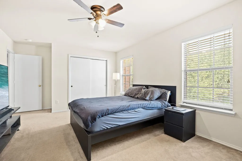 Single Family Residence For Sale in Tarrant County , 5012 Meridian Lane, Fort Worth, Texas 76244, 4 Bedroom, 3 Bathroom, 2 Garage spaces, 3,347 Sqft, built in 2002, mls#21390471, Real Estate Agent in Fort Worth, Homes For Sale in Tarrant county, Homes For Sale in Fort Worth, Realtor in Fort Worth Texas, Real Estate Brokerage Independent Realty Texas, Luminita Cordes Realtor