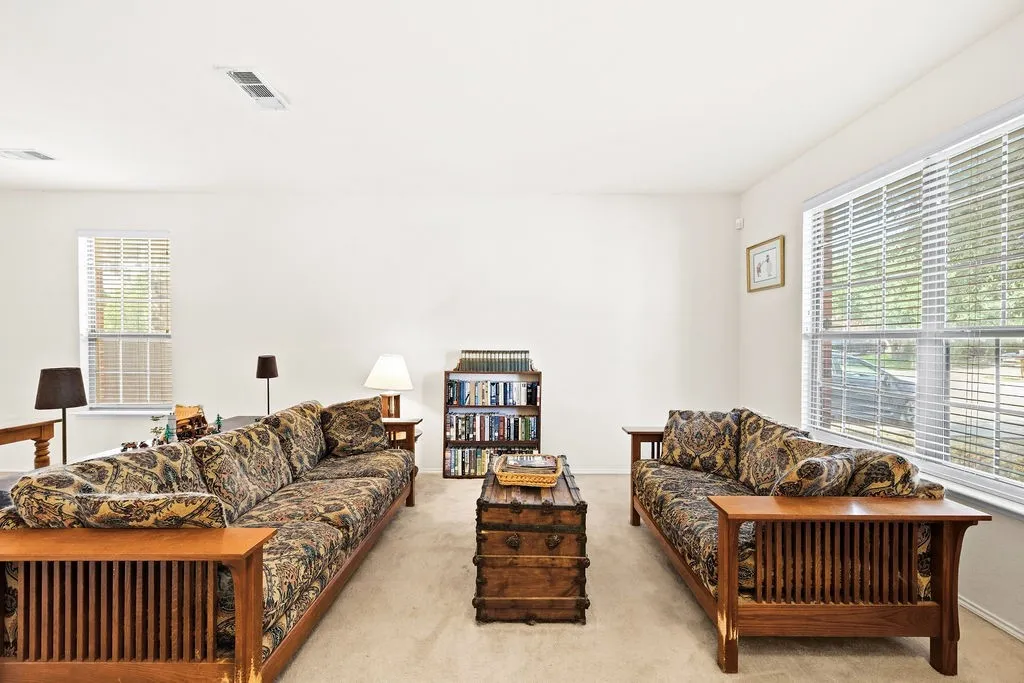Single Family Residence For Sale in Tarrant County , 5012 Meridian Lane, Fort Worth, Texas 76244, 4 Bedroom, 3 Bathroom, 2 Garage spaces, 3,347 Sqft, built in 2002, mls#21390471, Real Estate Agent in Fort Worth, Homes For Sale in Tarrant county, Homes For Sale in Fort Worth, Realtor in Fort Worth Texas, Real Estate Brokerage Independent Realty Texas, Luminita Cordes Realtor