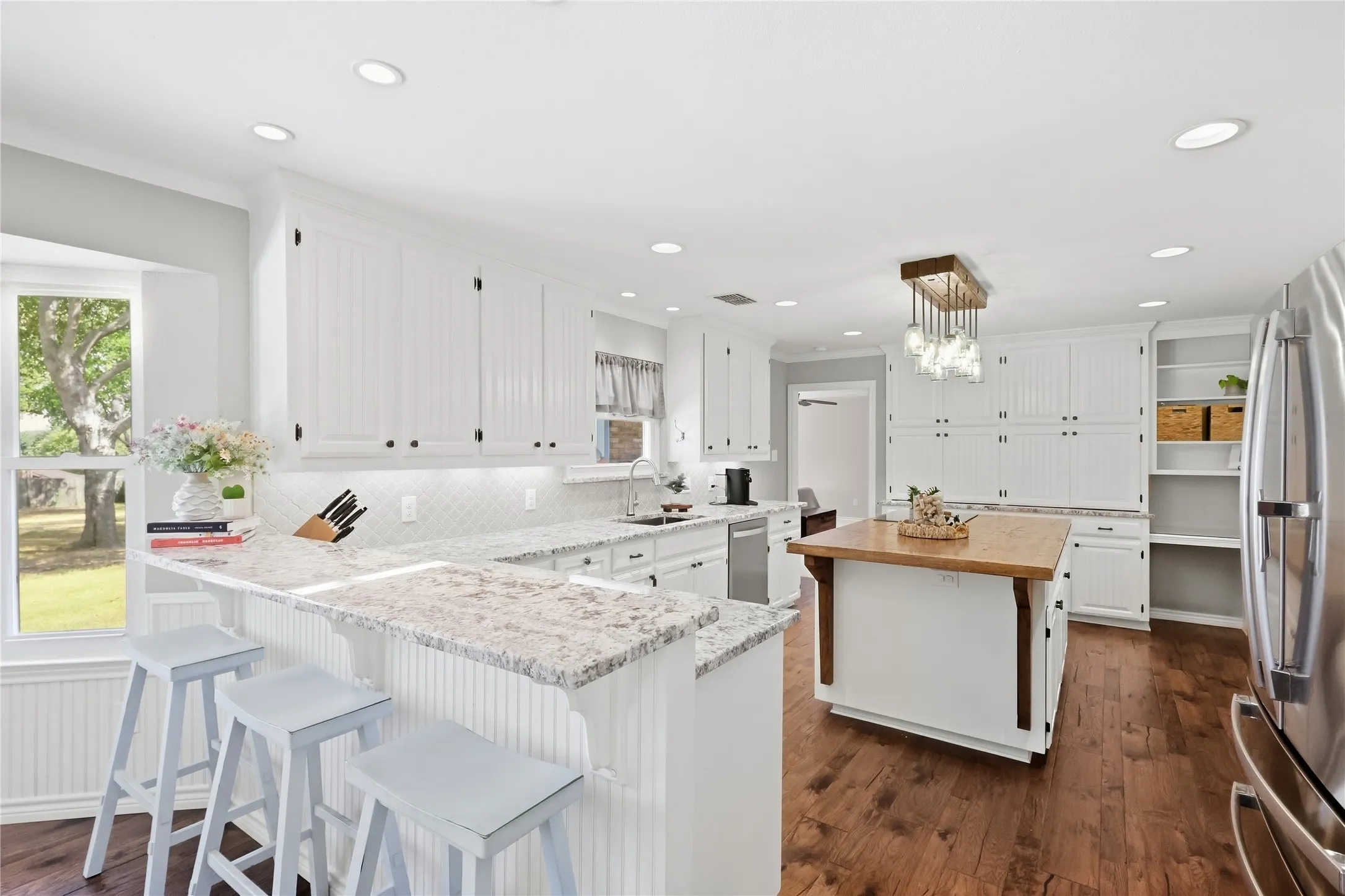Single Family Residence For Sale in Collin County , 1201 E Stone Road, Wylie, Texas 75098, 3 Bedroom, 3 Bathroom, 3 Garage spaces, 2,843 Sqft, built in 1986, mls#21393089, Real Estate Agent in Wylie, Homes For Sale in Collin county, Homes For Sale in Wylie, Realtor in Wylie Texas, Real Estate Brokerage Independent Realty Texas, Luminita Cordes Realtor