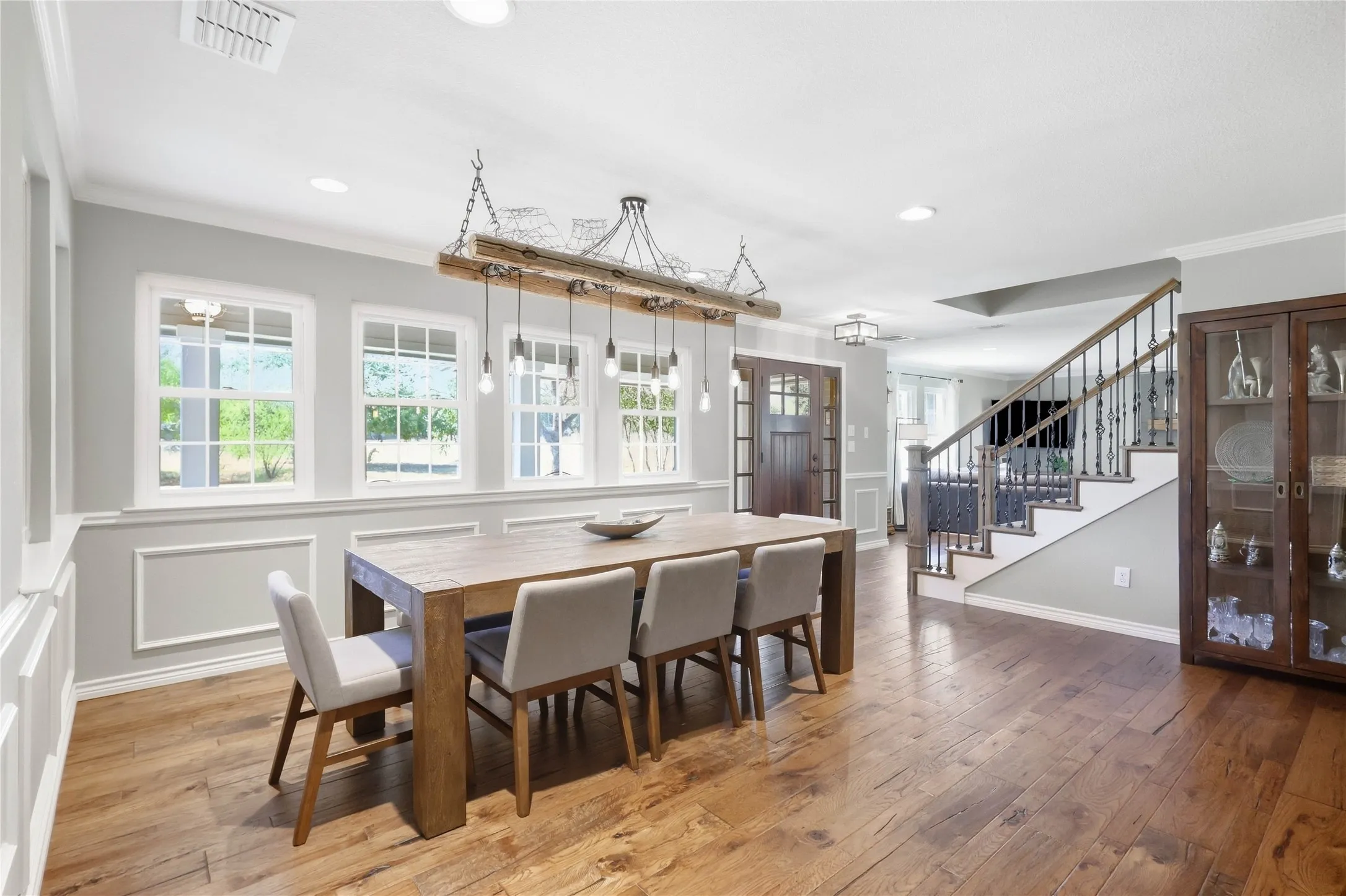 Single Family Residence For Sale in Collin County , 1201 E Stone Road, Wylie, Texas 75098, 3 Bedroom, 3 Bathroom, 3 Garage spaces, 2,843 Sqft, built in 1986, mls#21393089, Real Estate Agent in Wylie, Homes For Sale in Collin county, Homes For Sale in Wylie, Realtor in Wylie Texas, Real Estate Brokerage Independent Realty Texas, Luminita Cordes Realtor