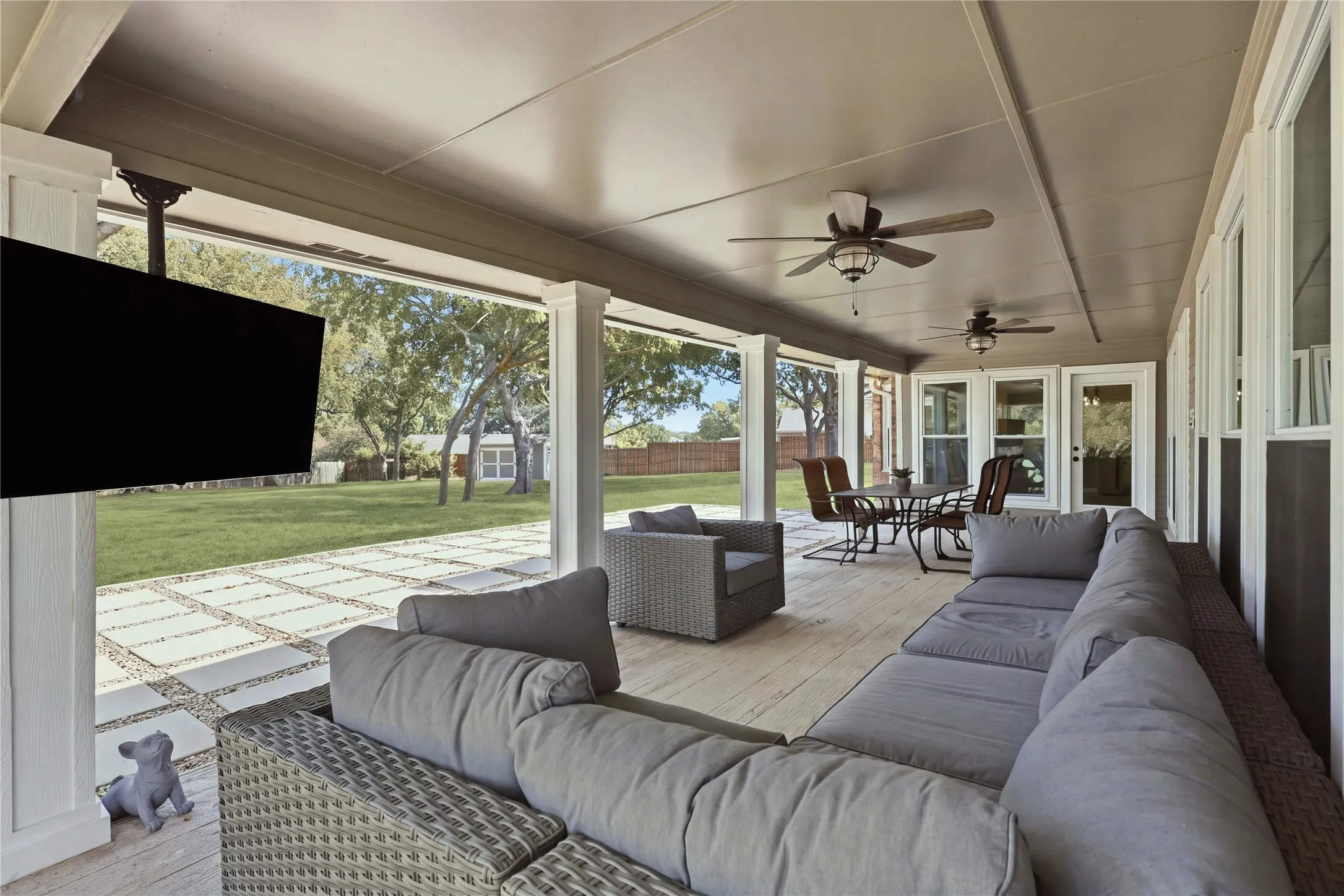 Single Family Residence For Sale in Collin County , 1201 E Stone Road, Wylie, Texas 75098, 3 Bedroom, 3 Bathroom, 3 Garage spaces, 2,843 Sqft, built in 1986, mls#21393089, Real Estate Agent in Wylie, Homes For Sale in Collin county, Homes For Sale in Wylie, Realtor in Wylie Texas, Real Estate Brokerage Independent Realty Texas, Luminita Cordes Realtor